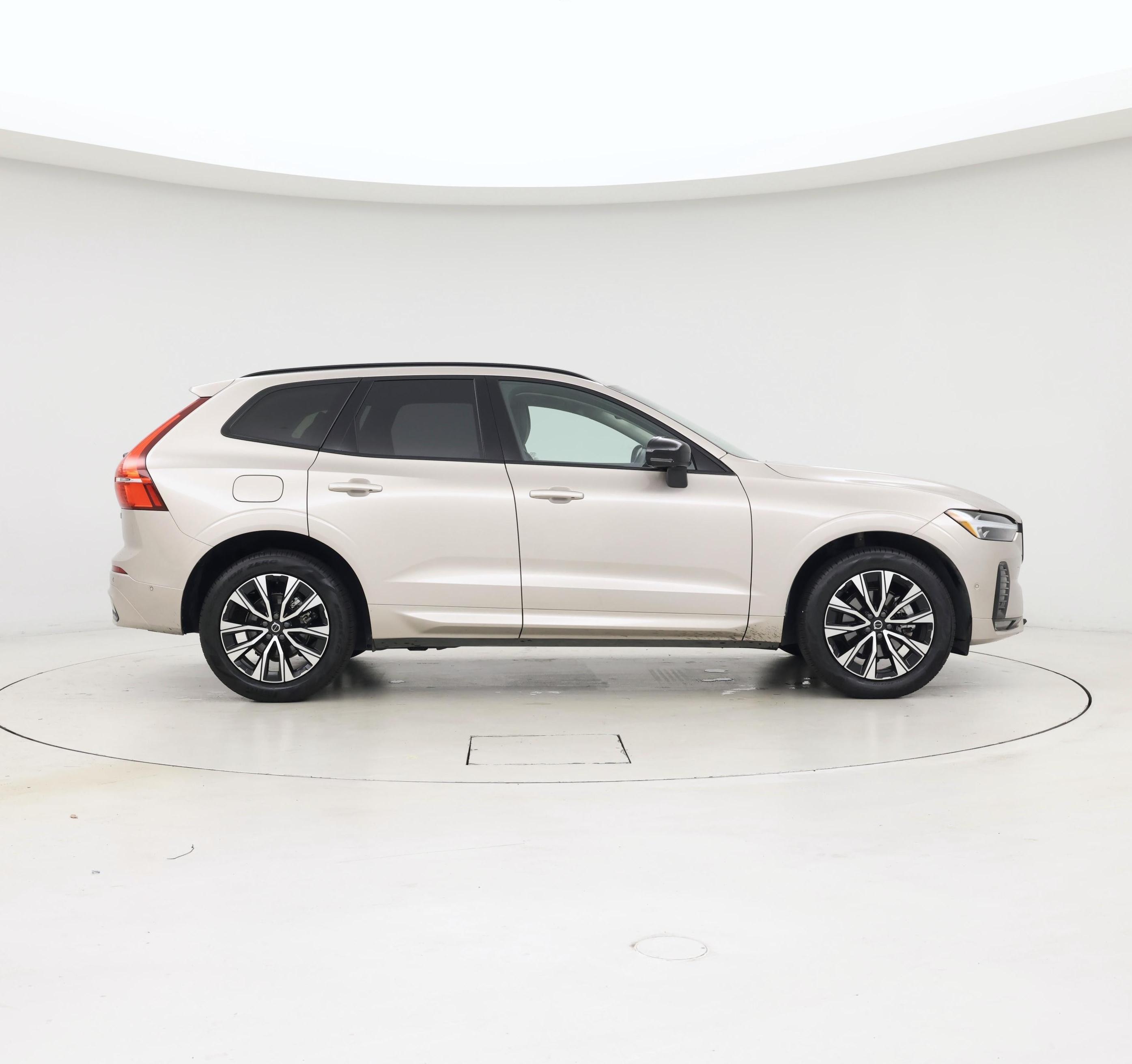 Thumbnail: 2025 Volvo XC60 - 7