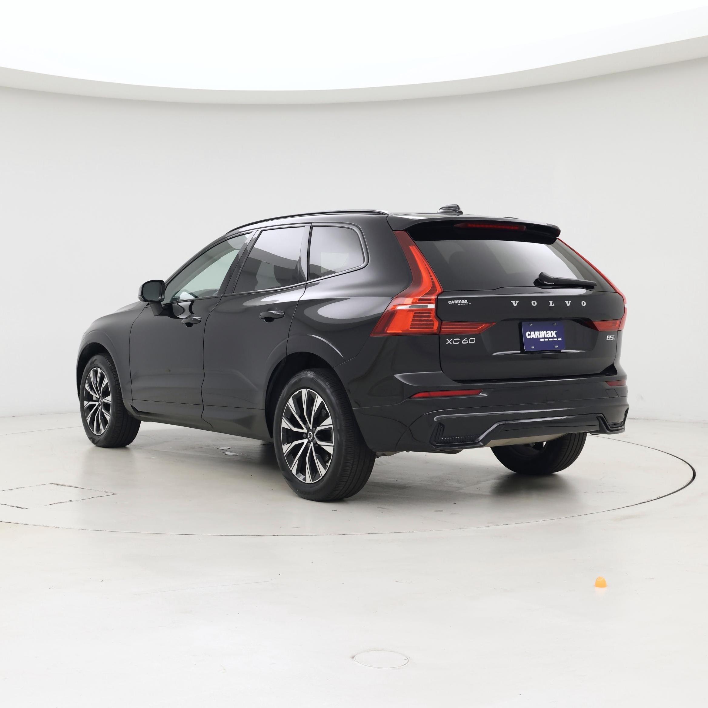 Thumbnail: 2025 Volvo XC60 - 2