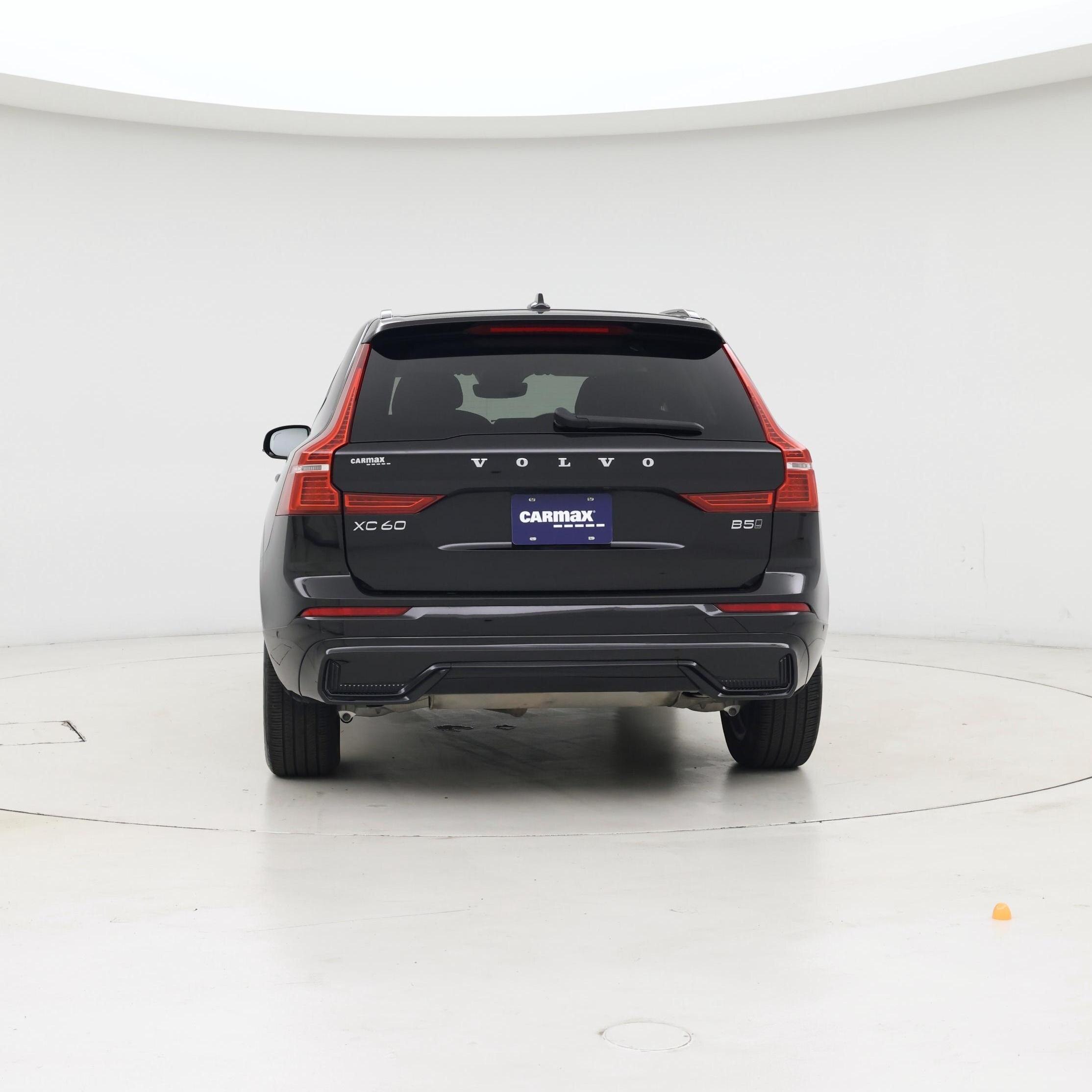 Thumbnail: 2025 Volvo XC60 - 6