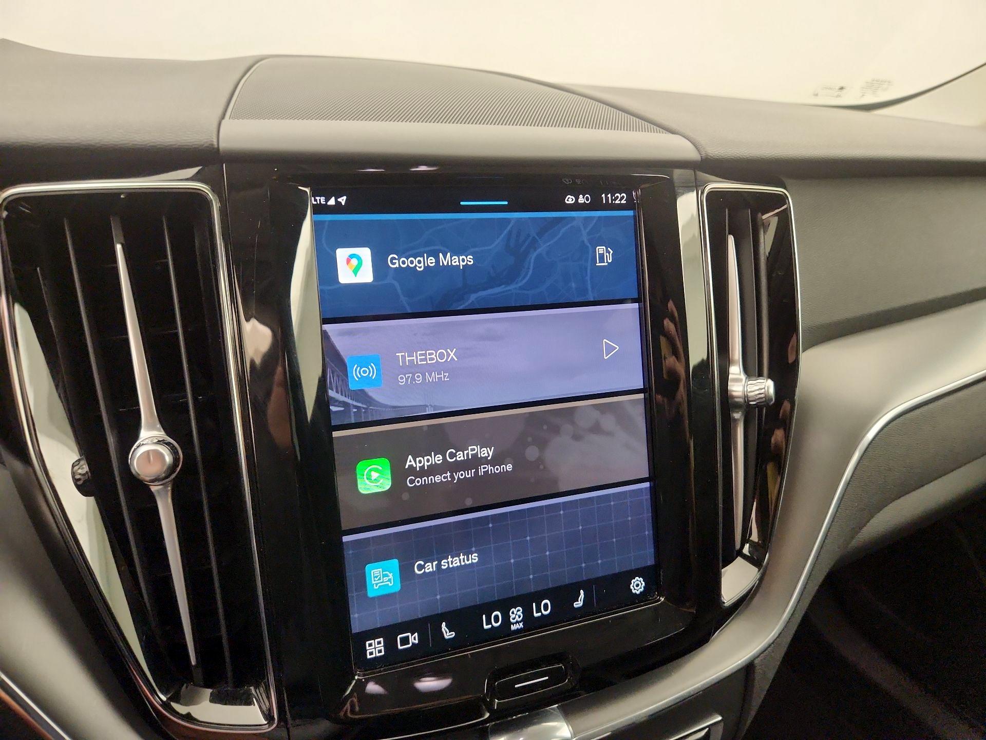 Thumbnail: 2025 Volvo XC60 - 16