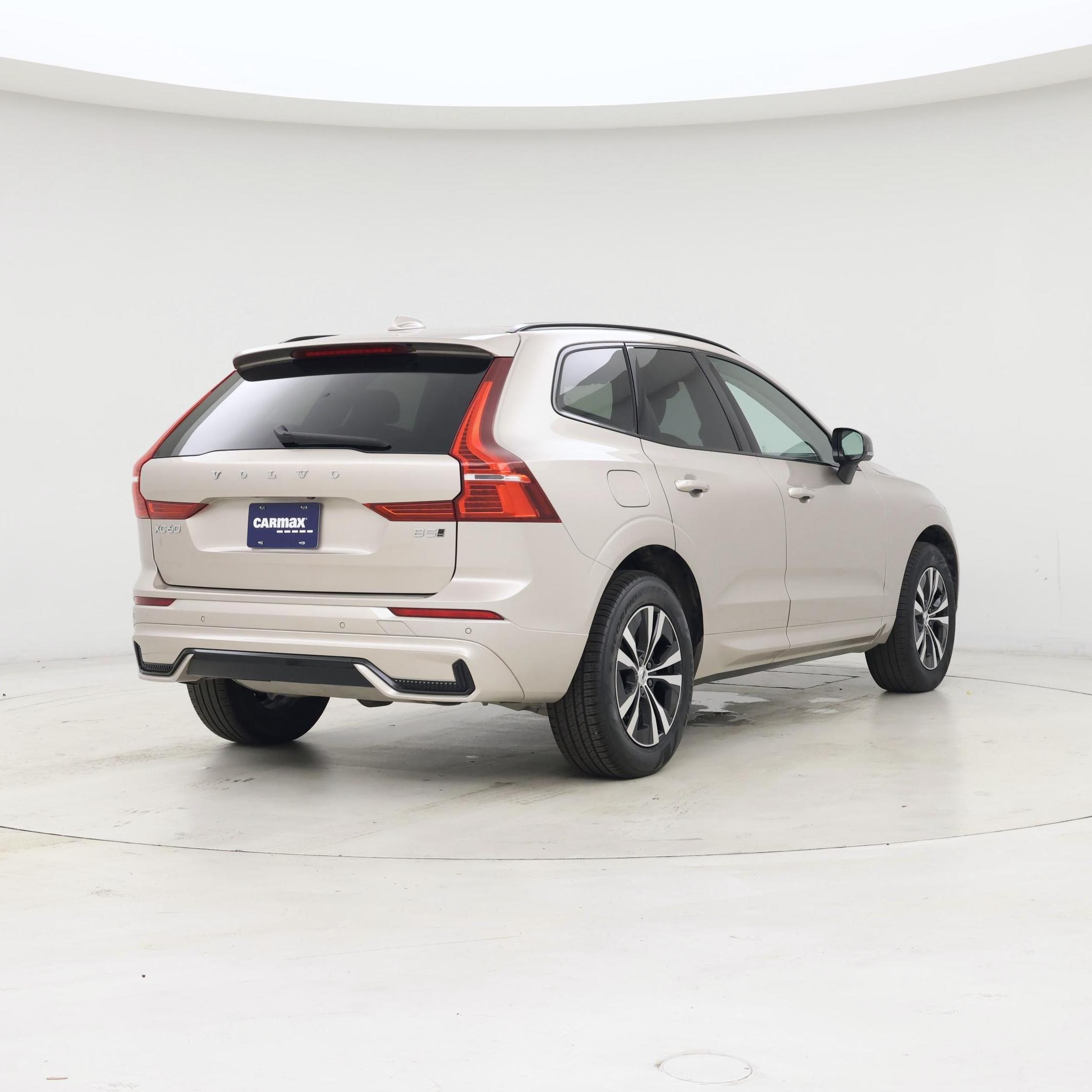 Thumbnail: 2025 Volvo XC60 - 8