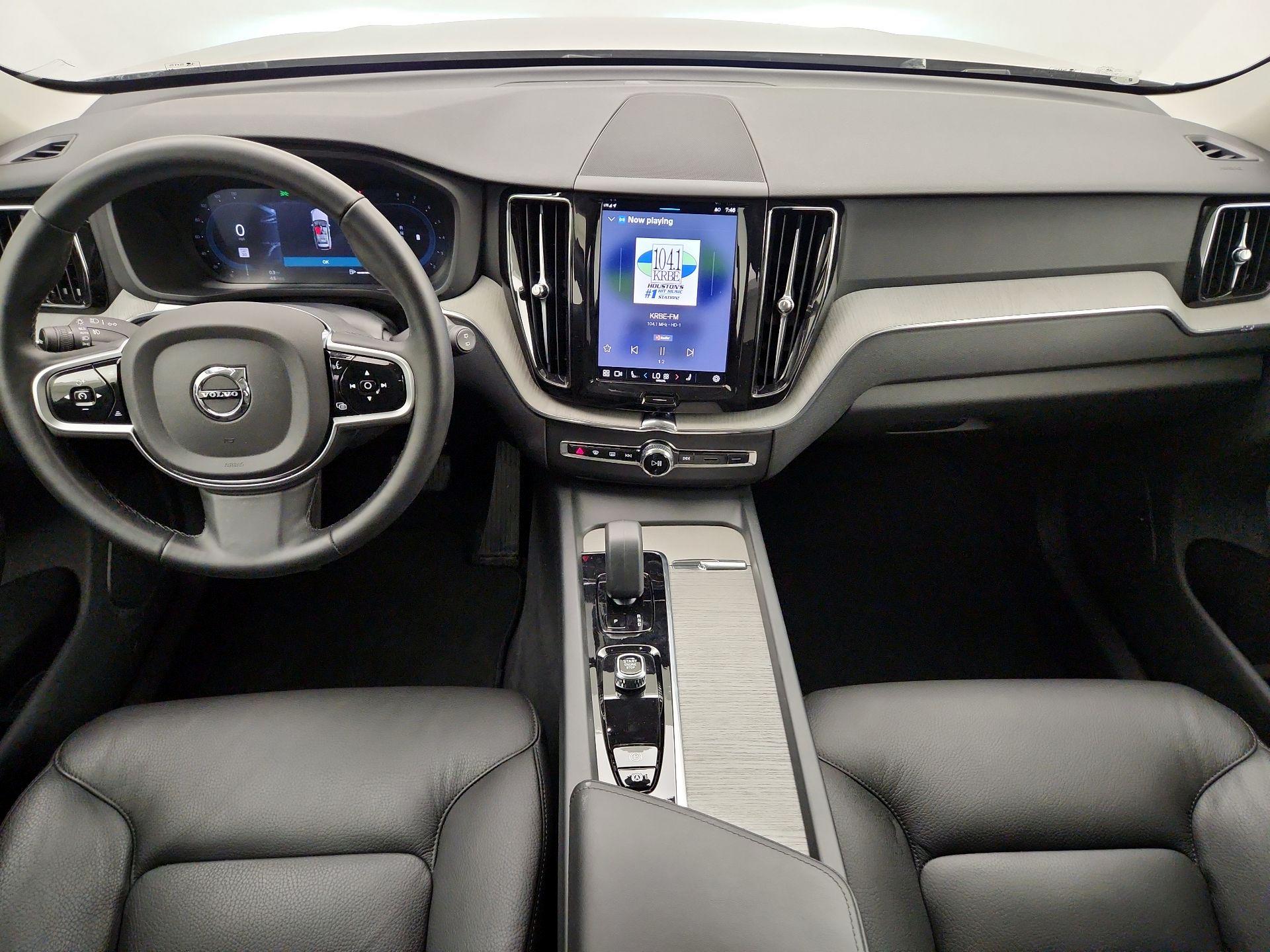 Thumbnail: 2025 Volvo XC60 - 9
