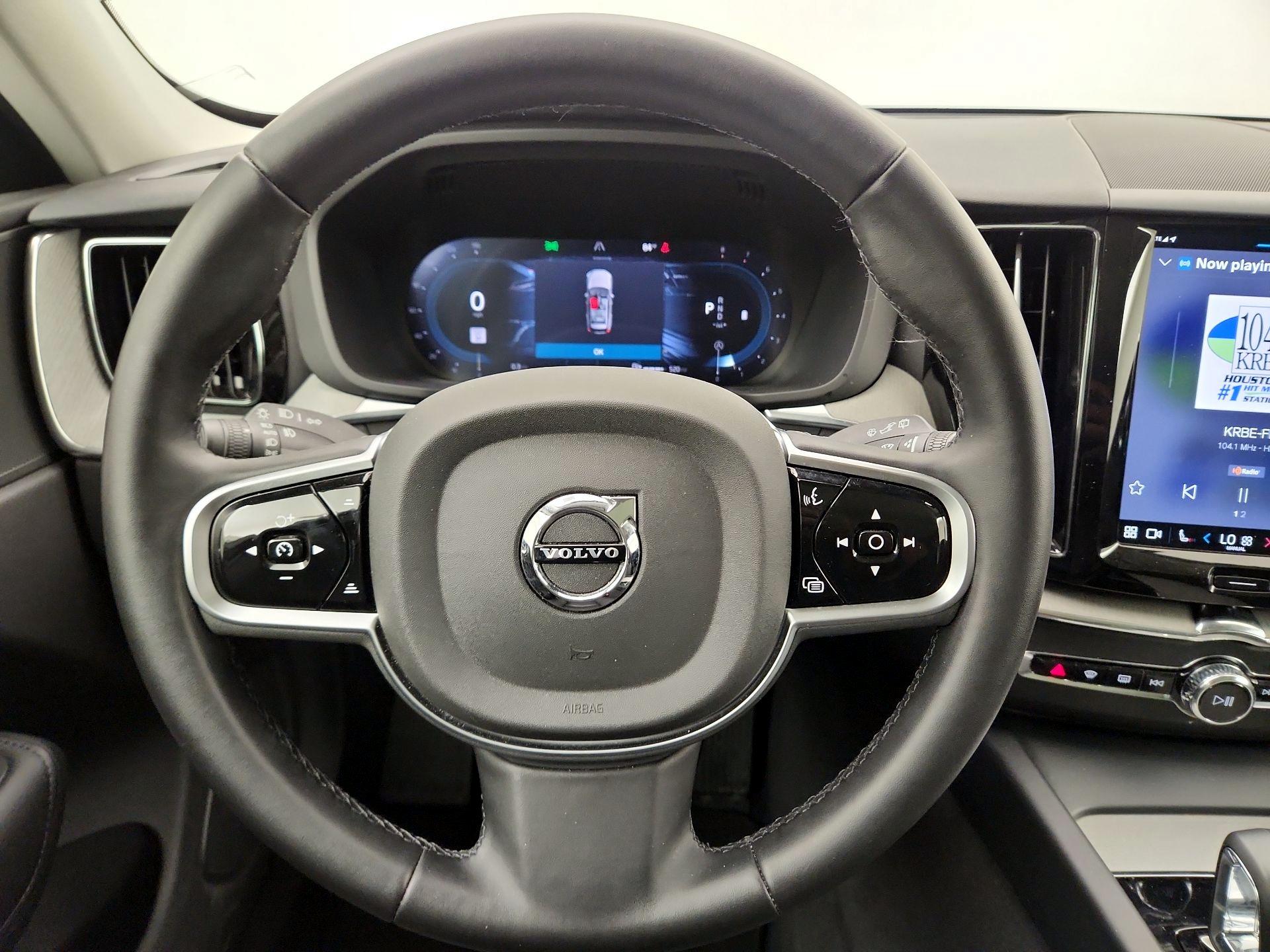 Thumbnail: 2025 Volvo XC60 - 10