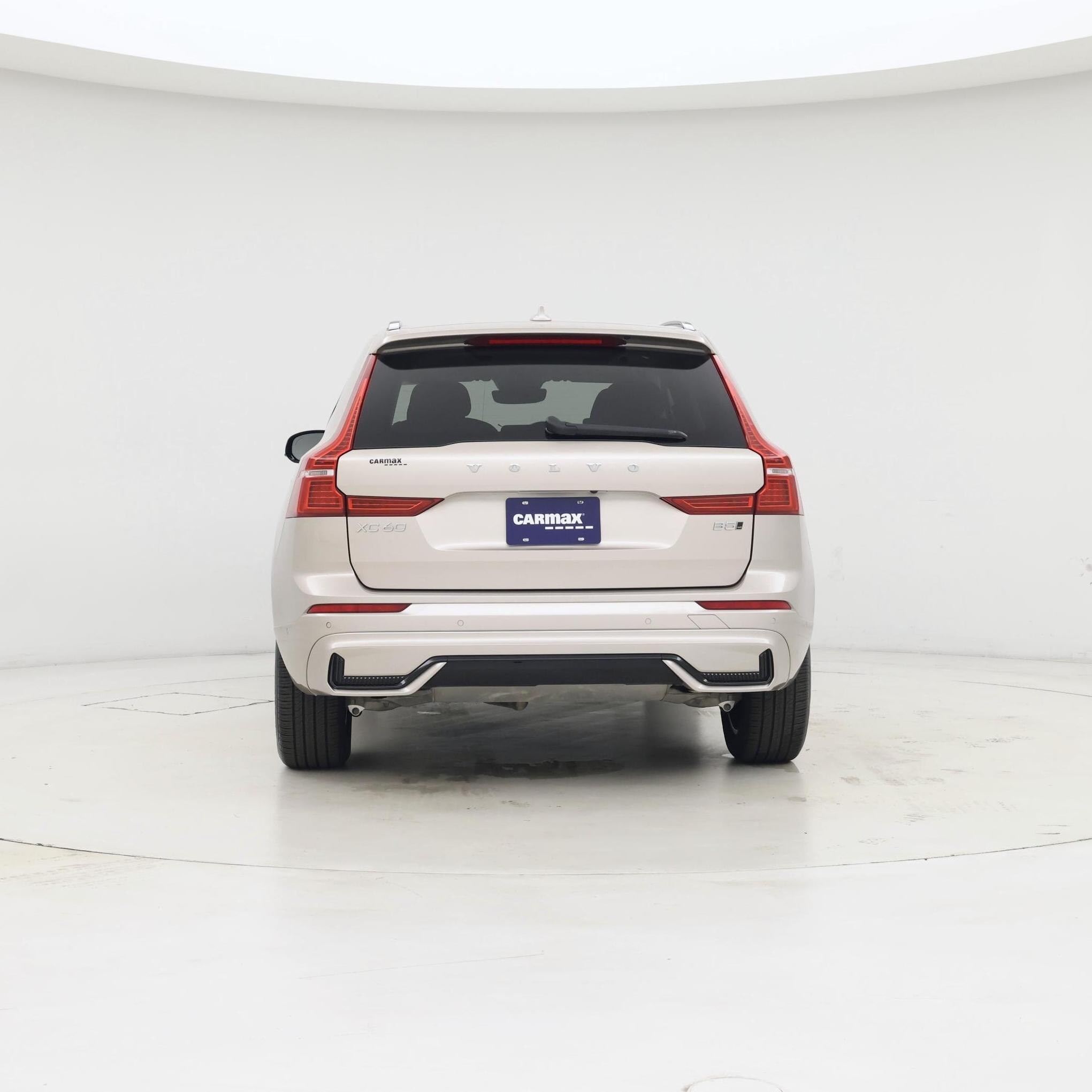 Thumbnail: 2025 Volvo XC60 - 6