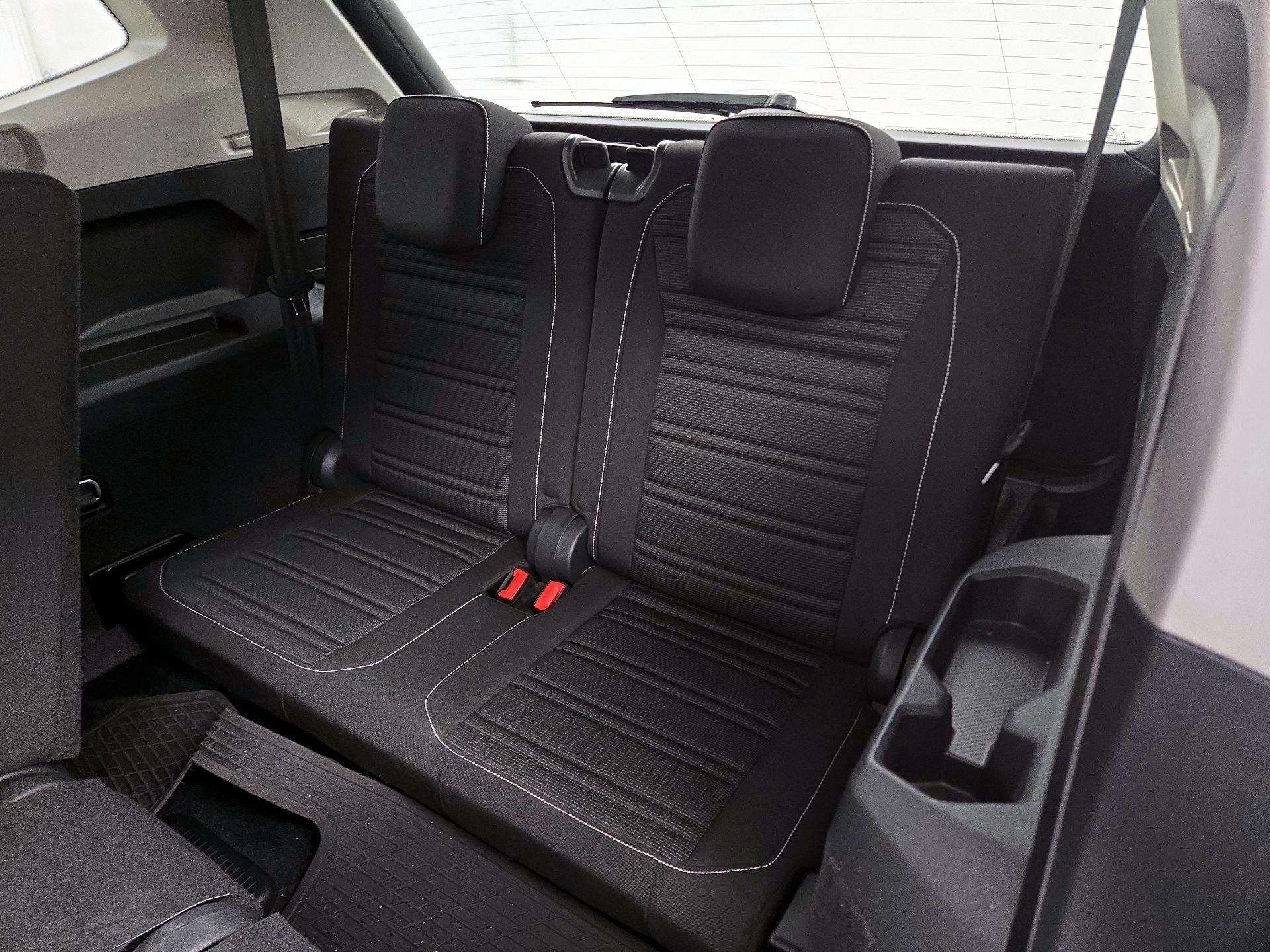 Thumbnail: 2022 Volkswagen Tiguan - 18