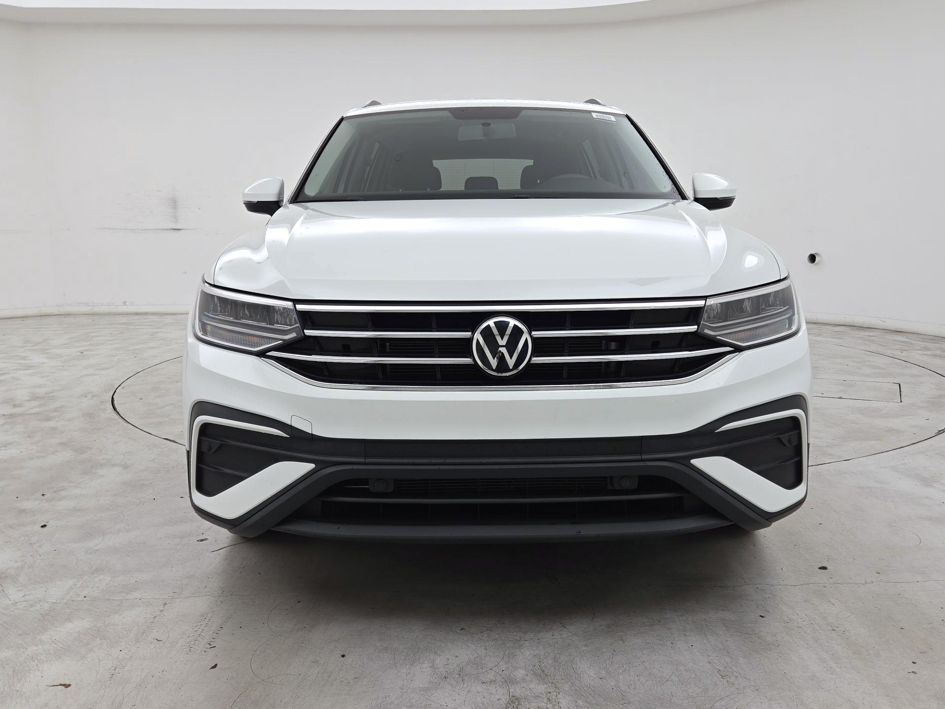 Thumbnail: 2022 Volkswagen Tiguan - 2