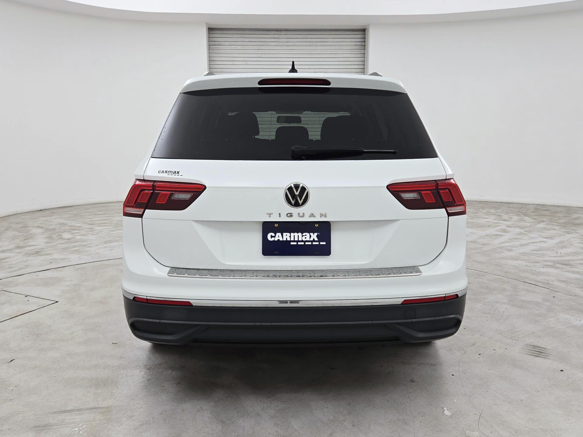 Thumbnail: 2022 Volkswagen Tiguan - 6