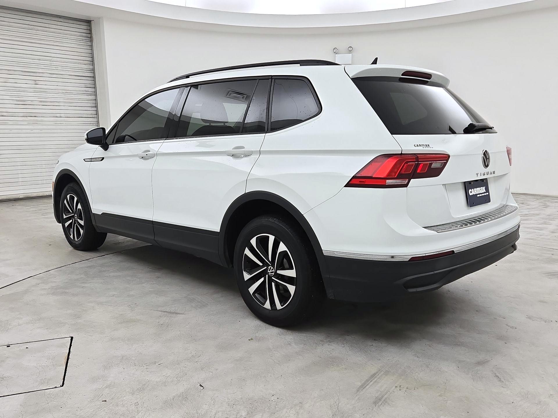 Thumbnail: 2022 Volkswagen Tiguan - 7