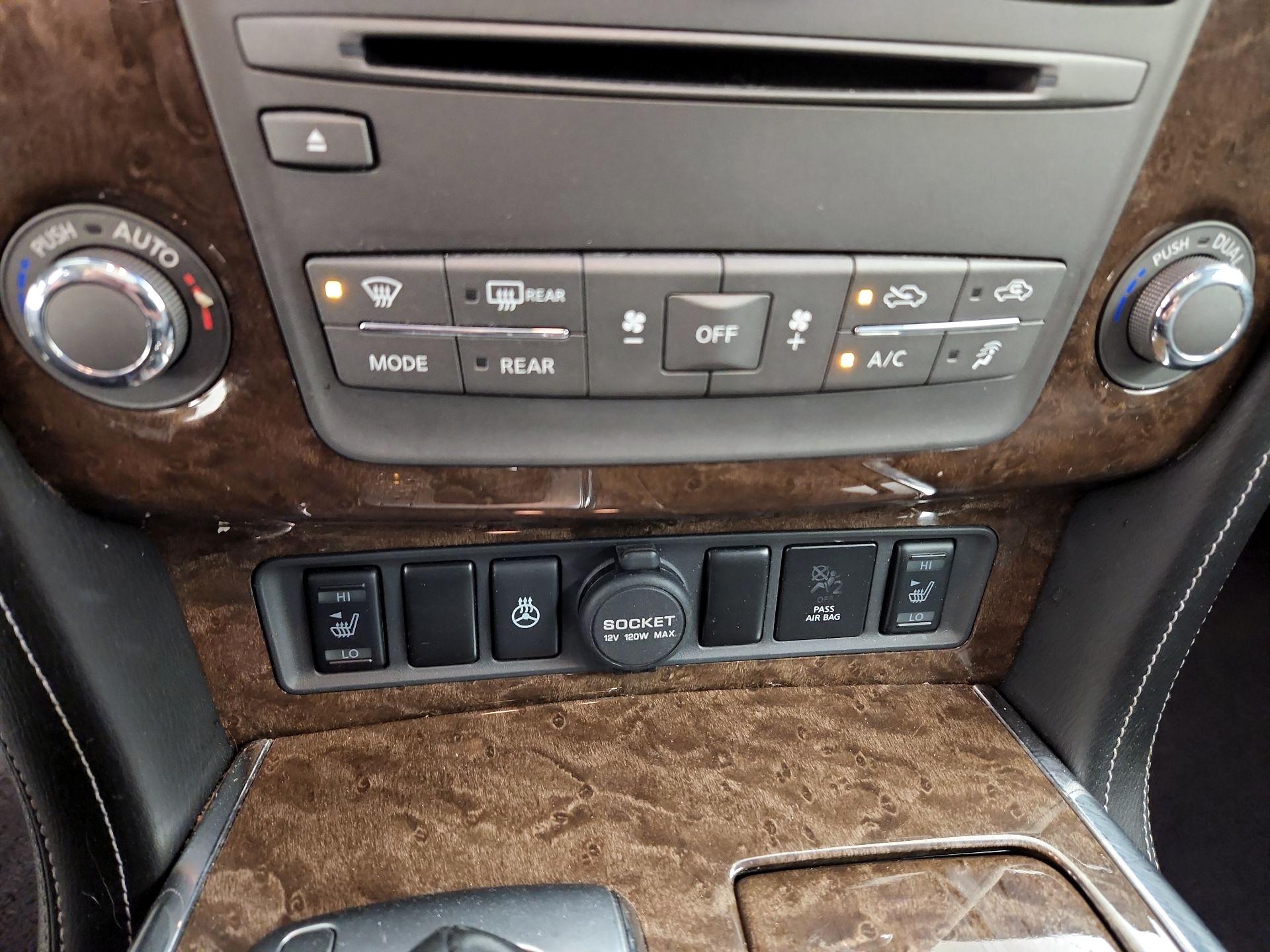 Thumbnail: 2016 INFINITI QX80 - 17