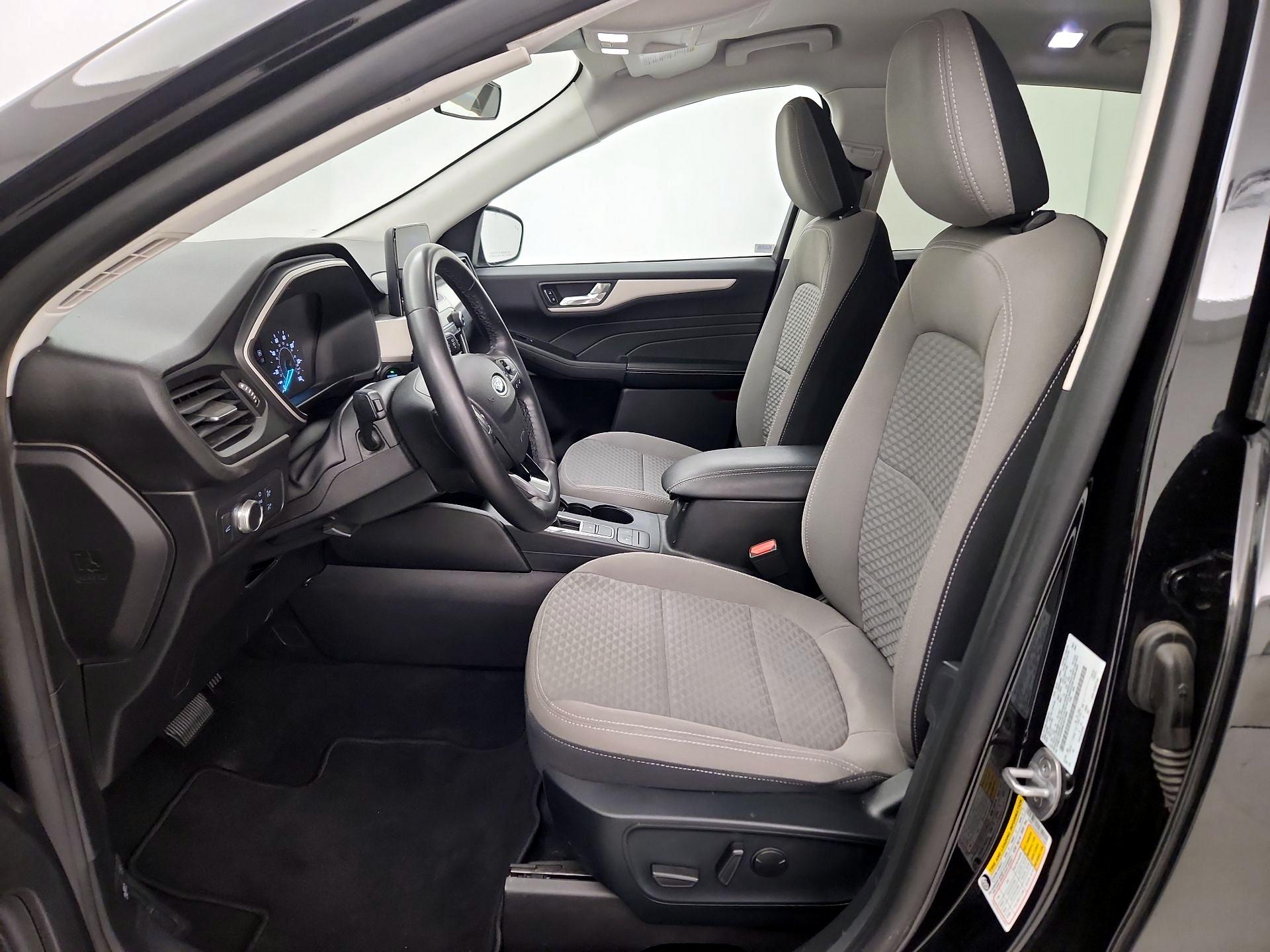 Thumbnail: 2021 Ford Escape - 11