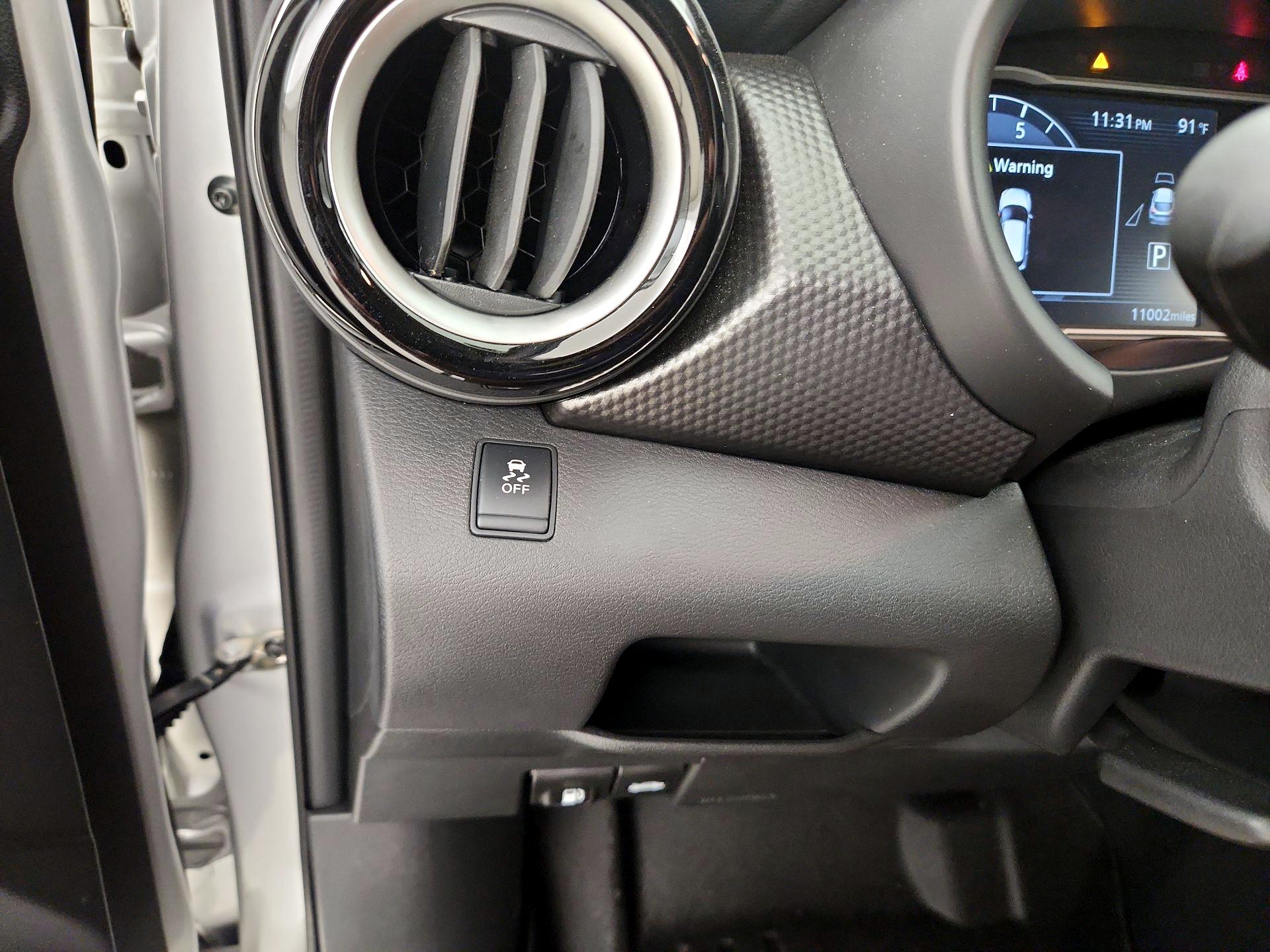 Thumbnail: 2018 Nissan Kicks - 13