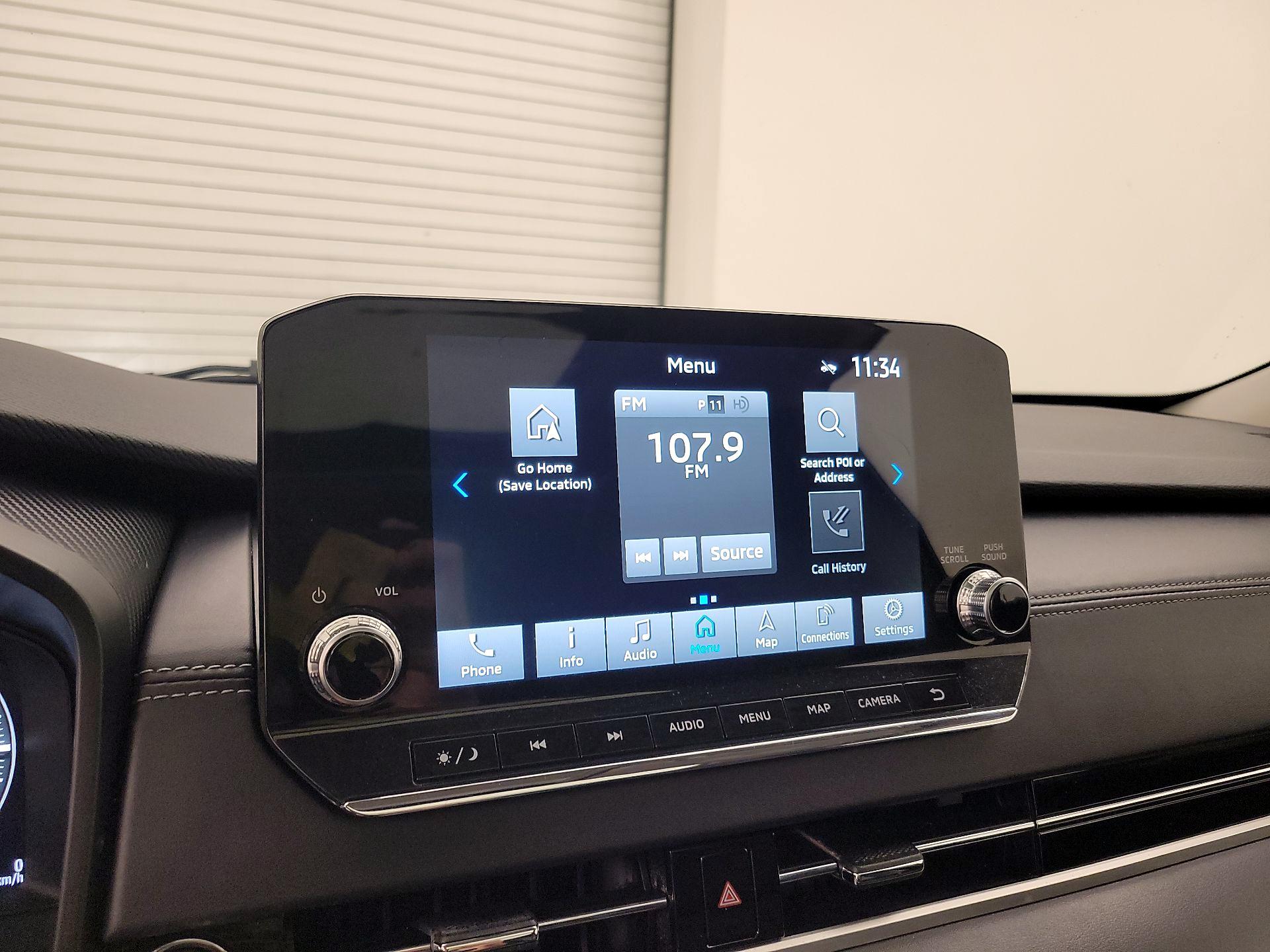 Thumbnail: 2023 Mitsubishi Outlander - 15