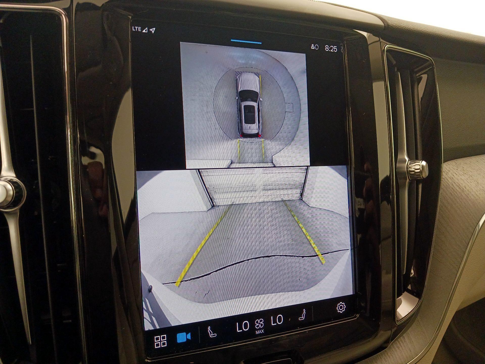 Thumbnail: 2024 Volvo XC60 - 15