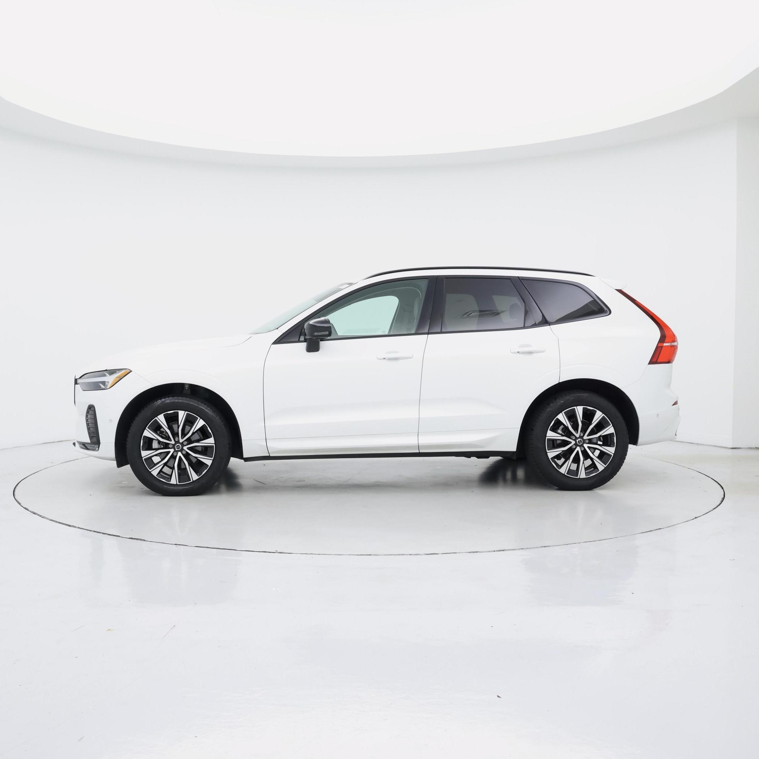 Thumbnail: 2024 Volvo XC60 - 3
