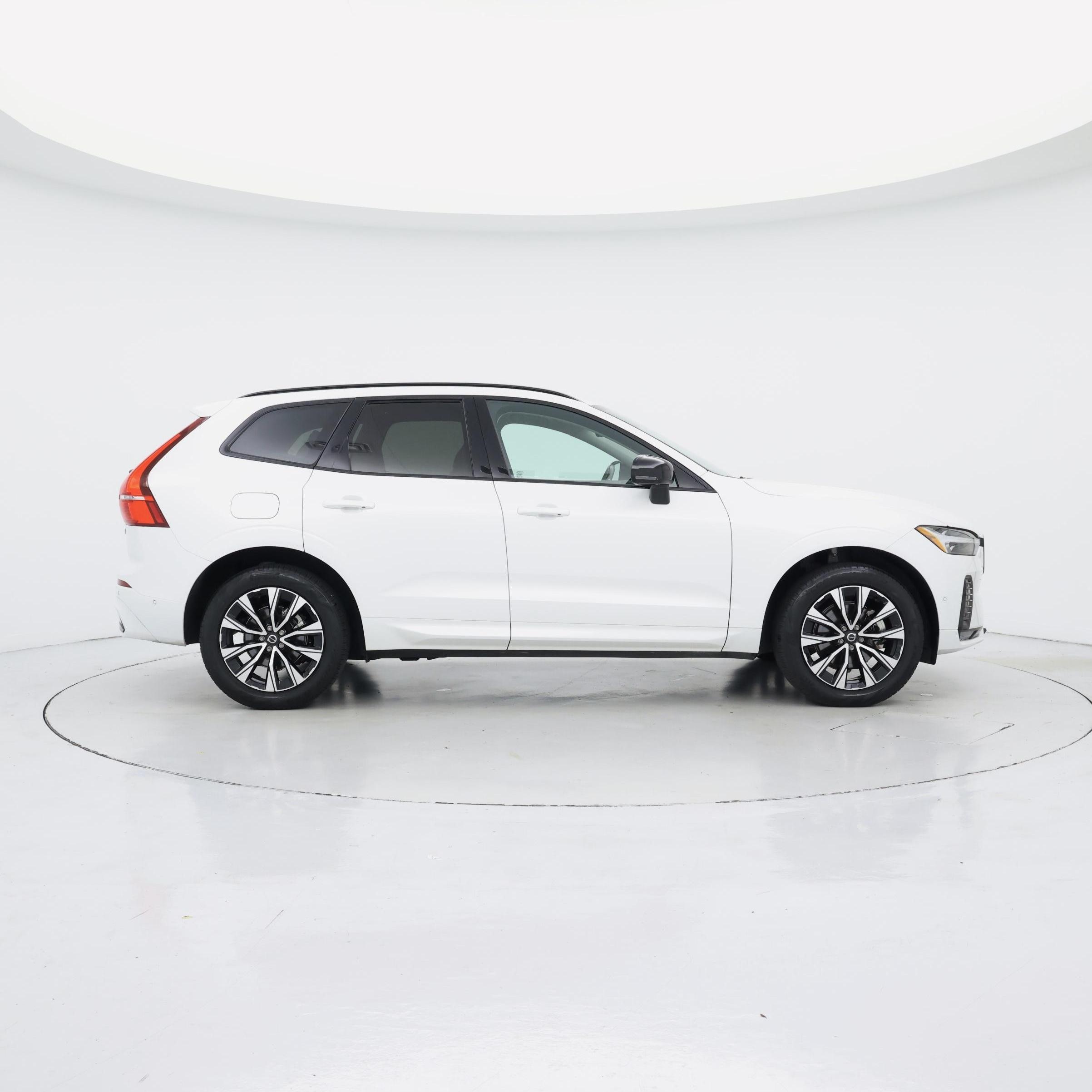 Thumbnail: 2024 Volvo XC60 - 7