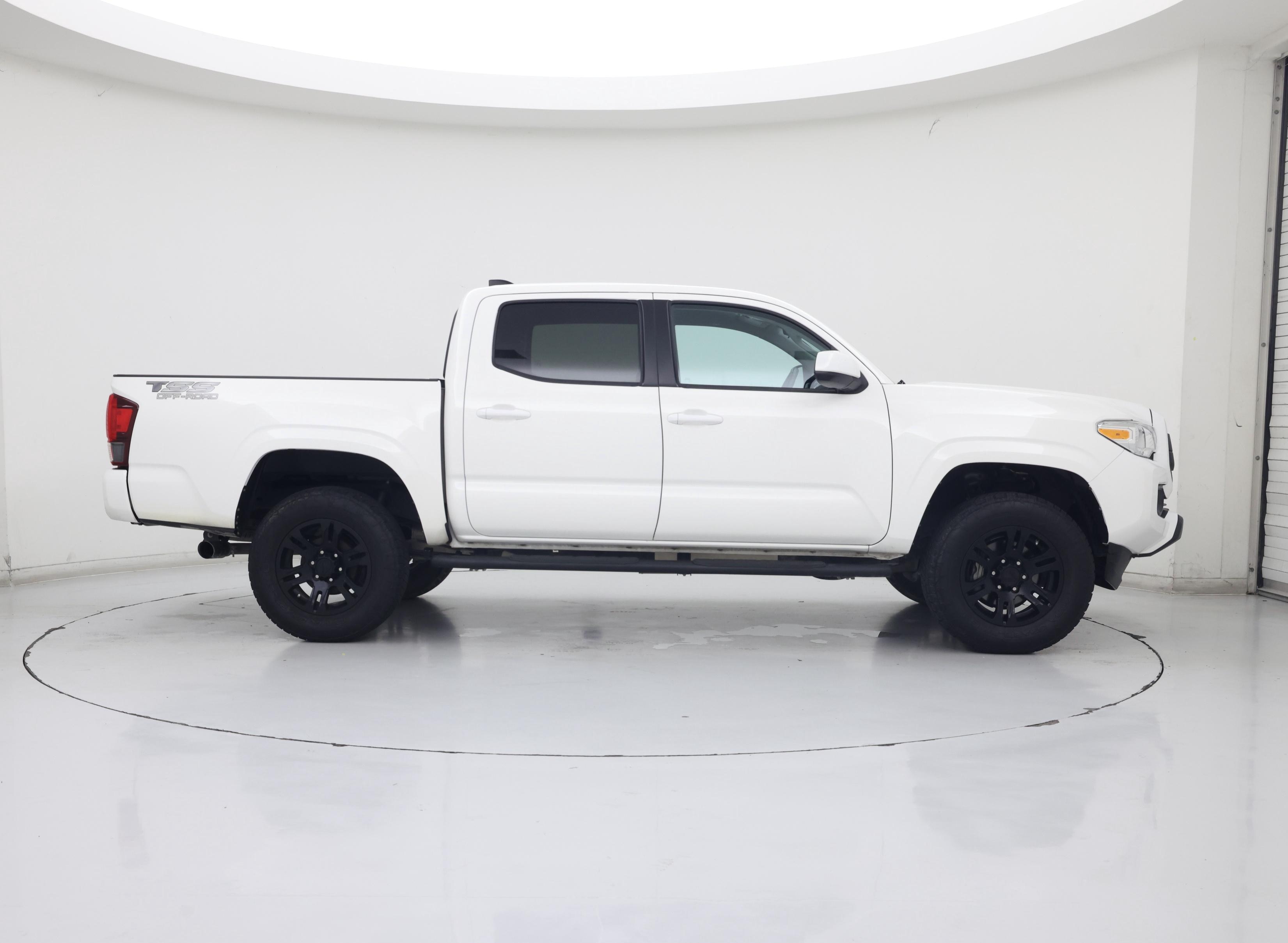 Thumbnail: 2021 Toyota Tacoma - 7