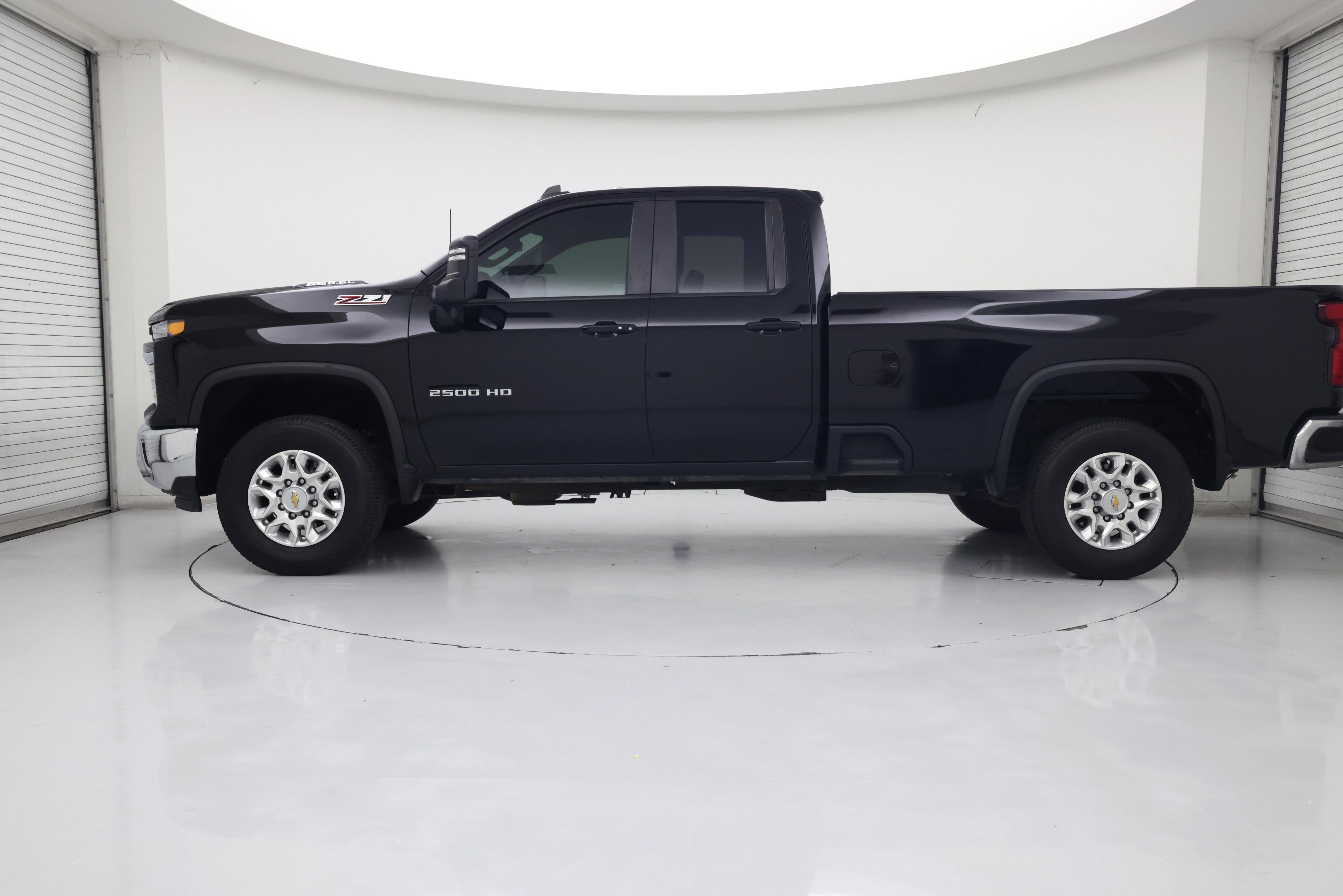 Thumbnail: 2024 Chevrolet Silverado 2500 - 3