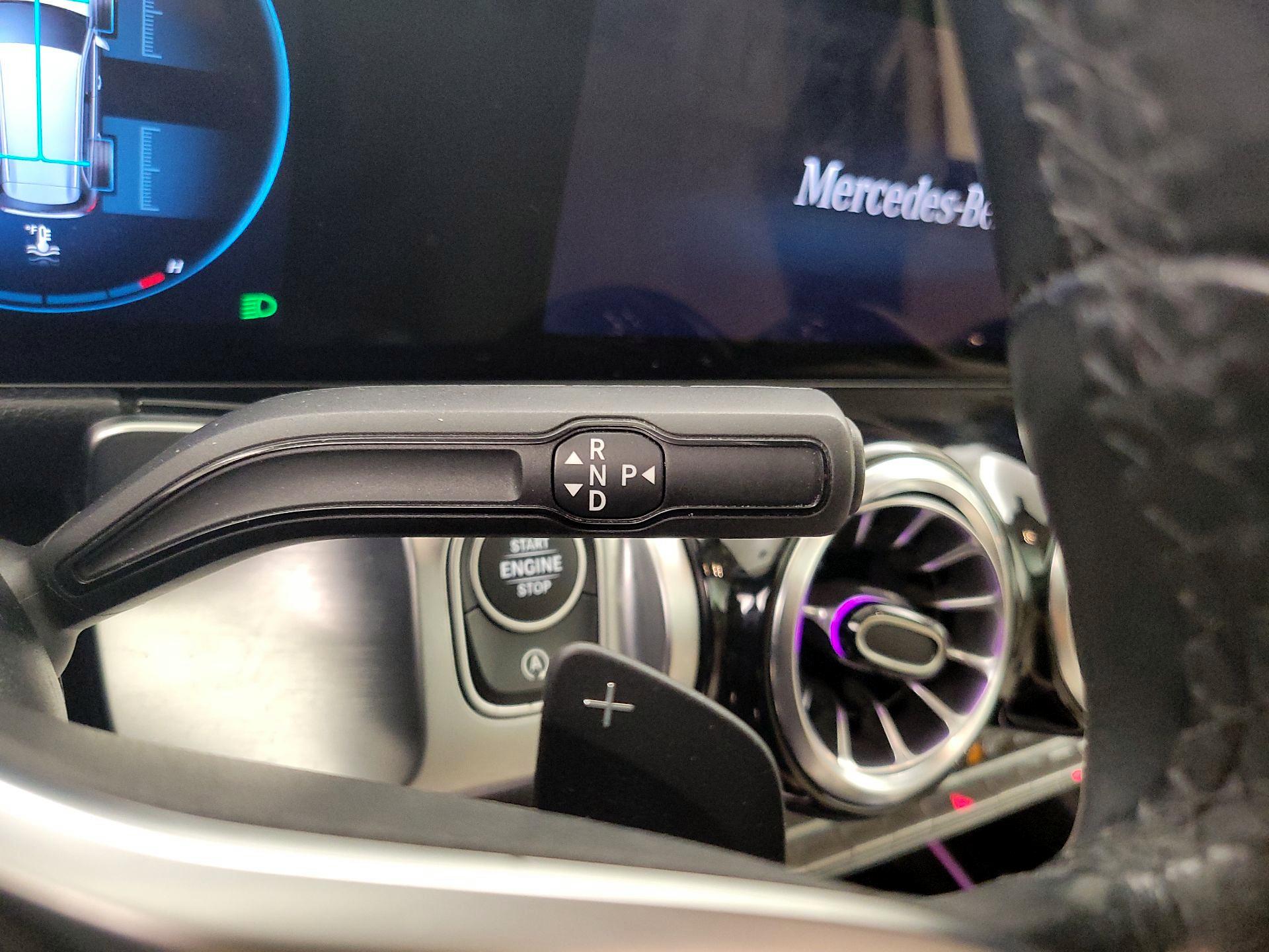 Thumbnail: 2023 Mercedes-Benz GLB - 17