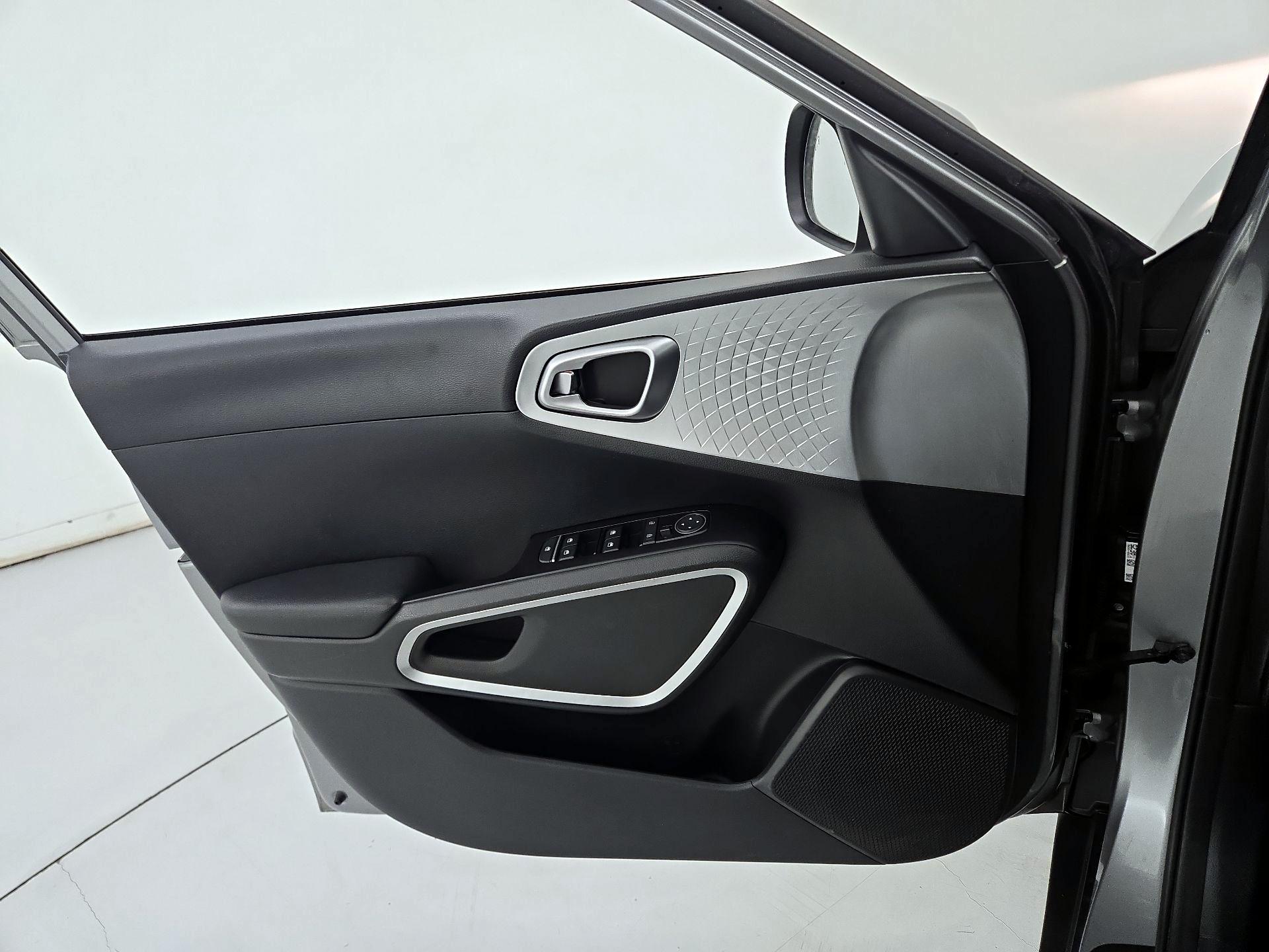 Thumbnail: 2023 Kia Soul - 12