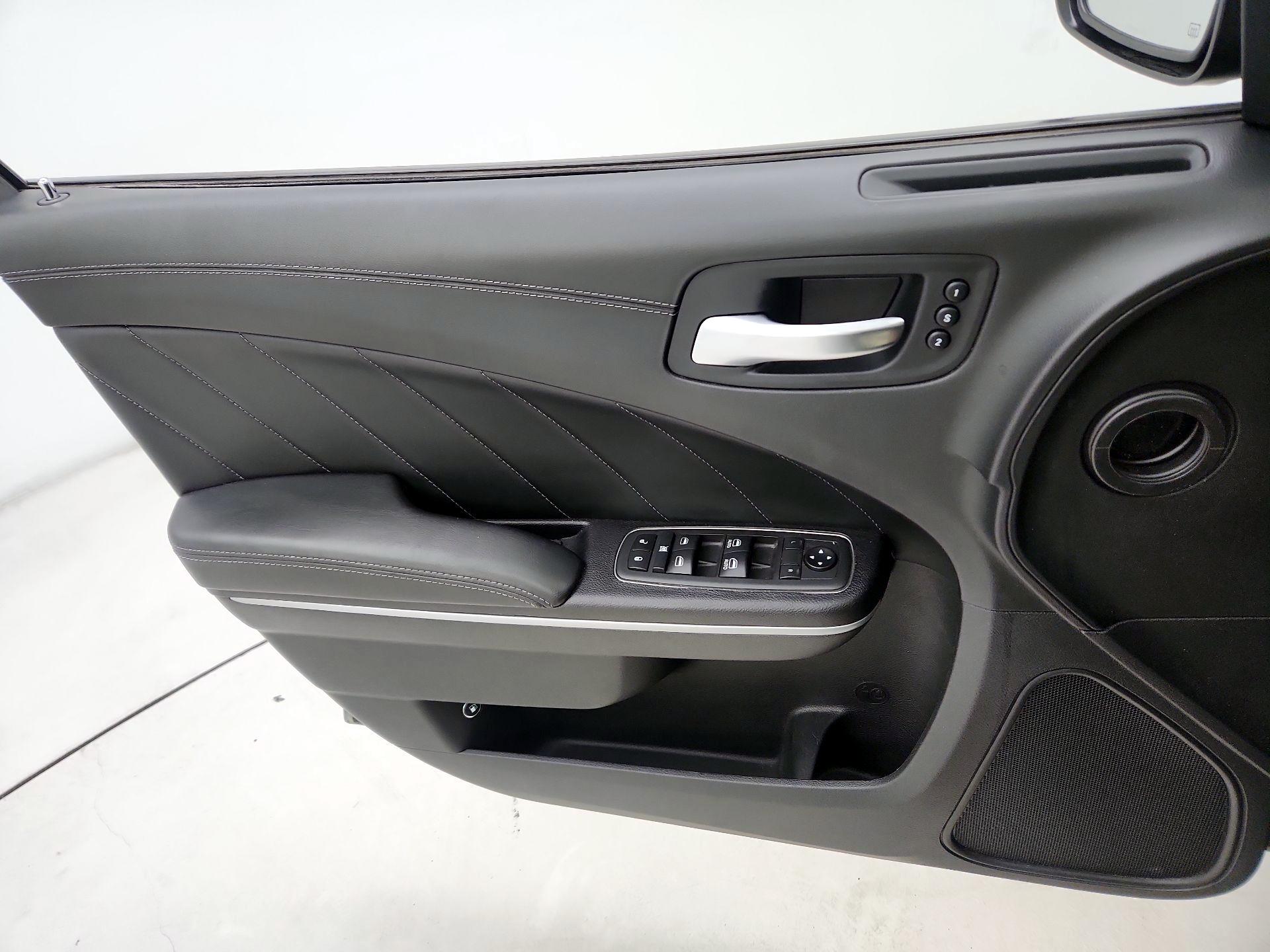 Thumbnail: 2019 Dodge Charger - 12