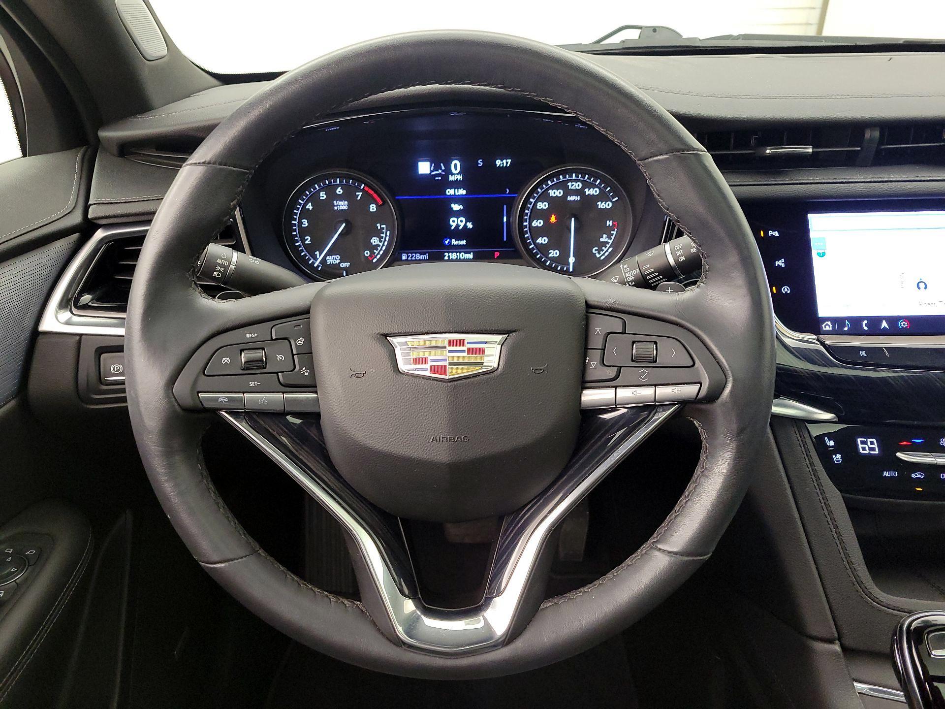 Thumbnail: 2023 Cadillac XT6 - 10