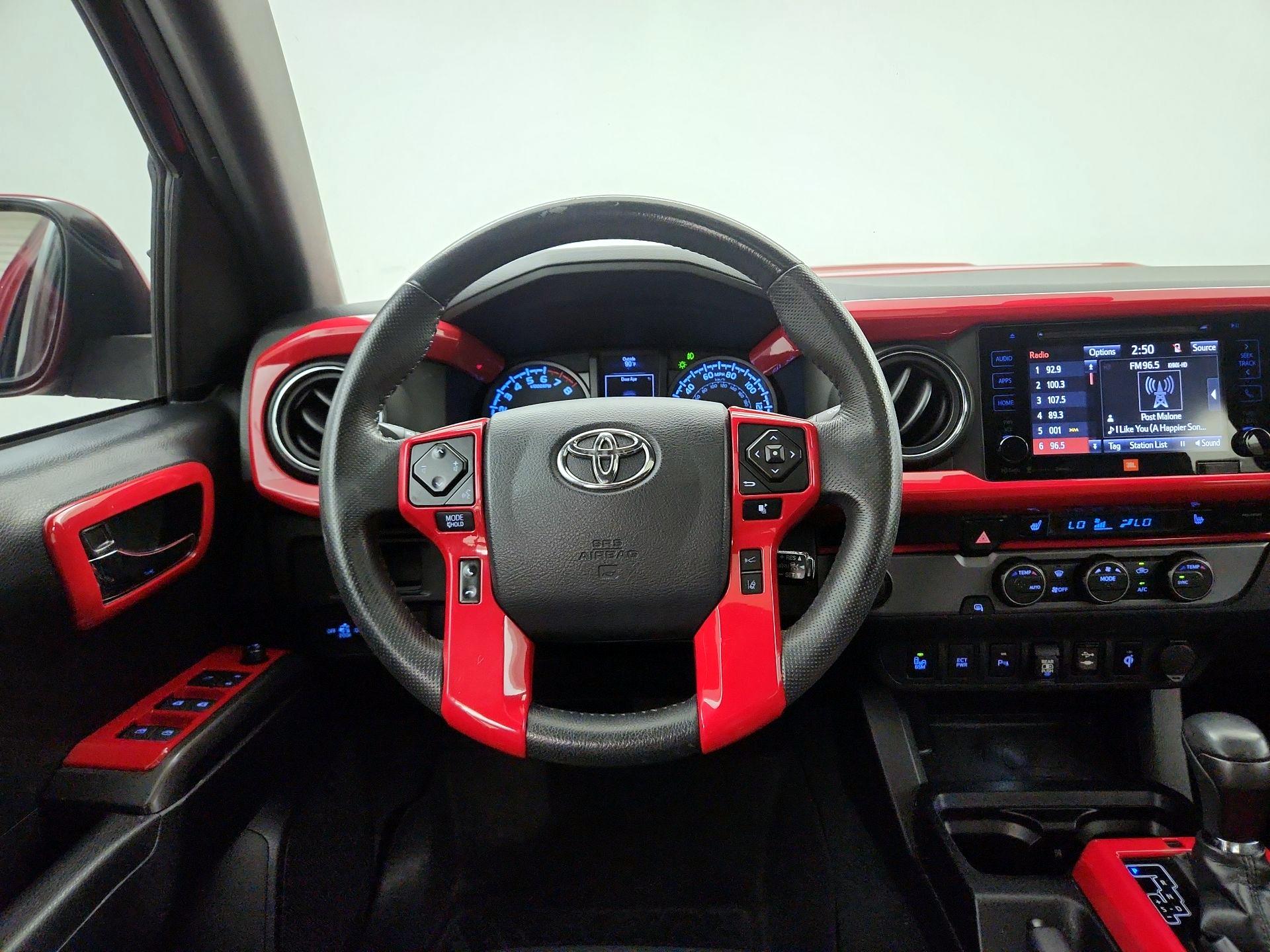 Thumbnail: 2019 Toyota Tacoma - 10