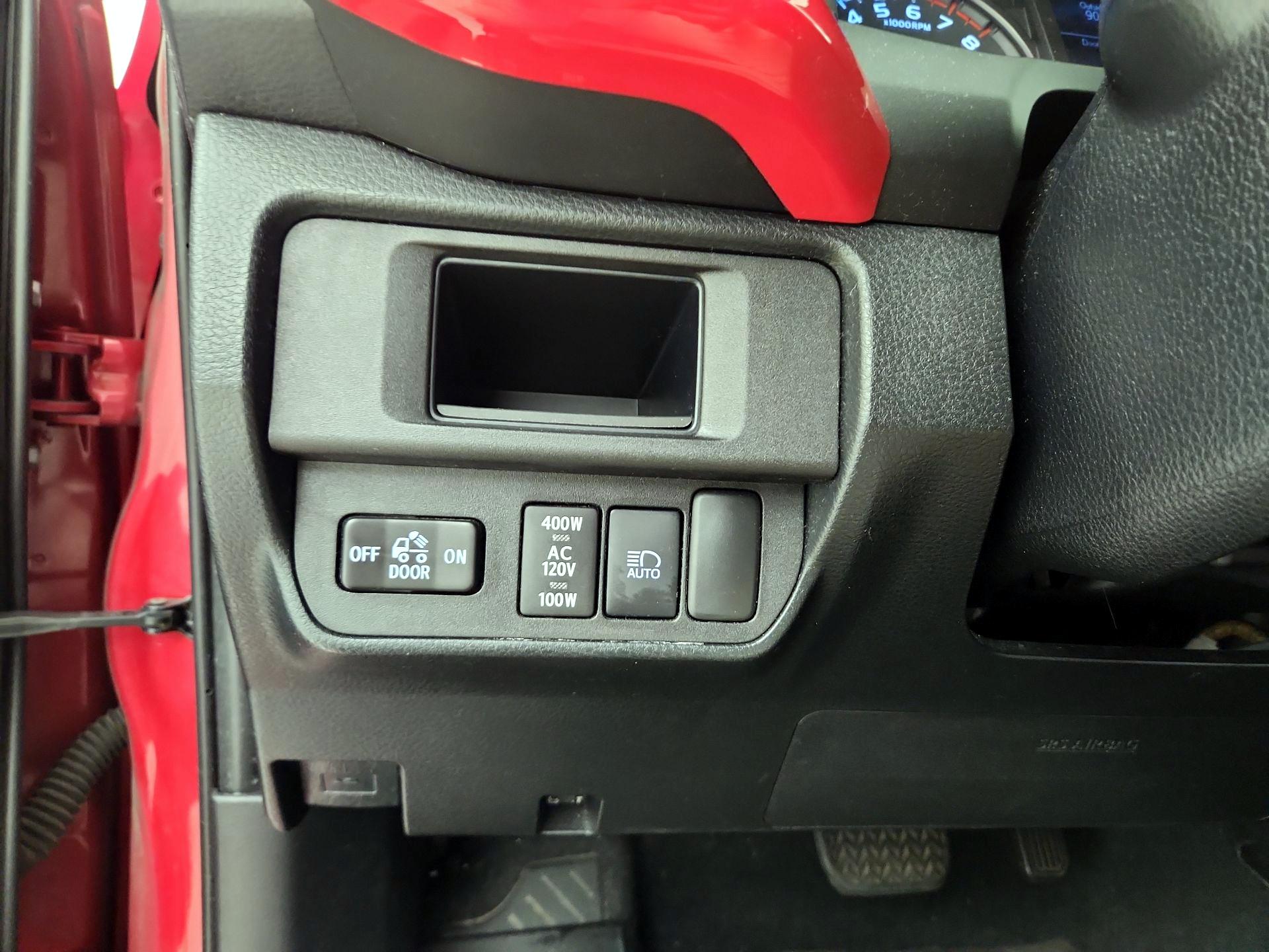 Thumbnail: 2019 Toyota Tacoma - 13