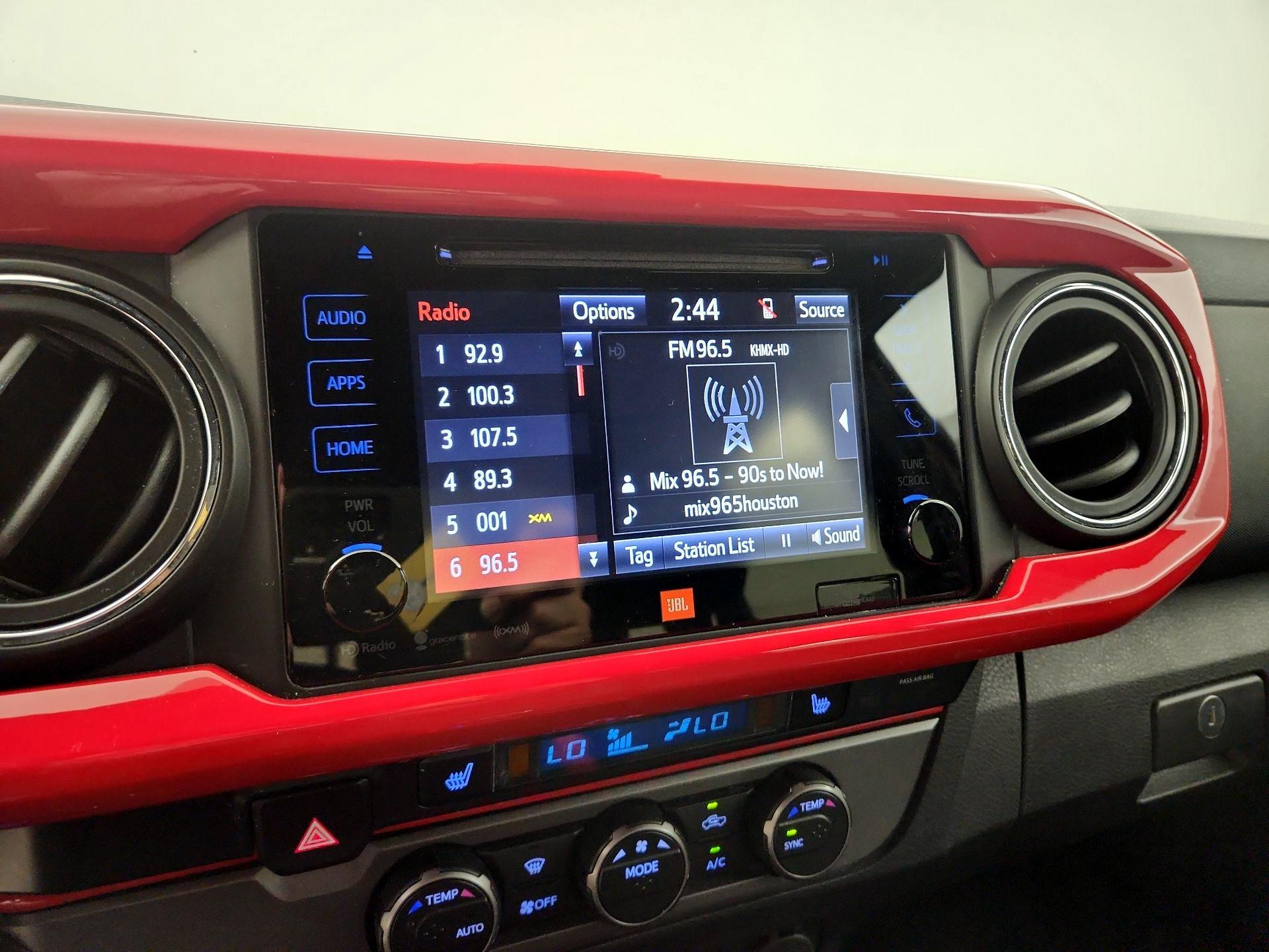 Thumbnail: 2019 Toyota Tacoma - 15