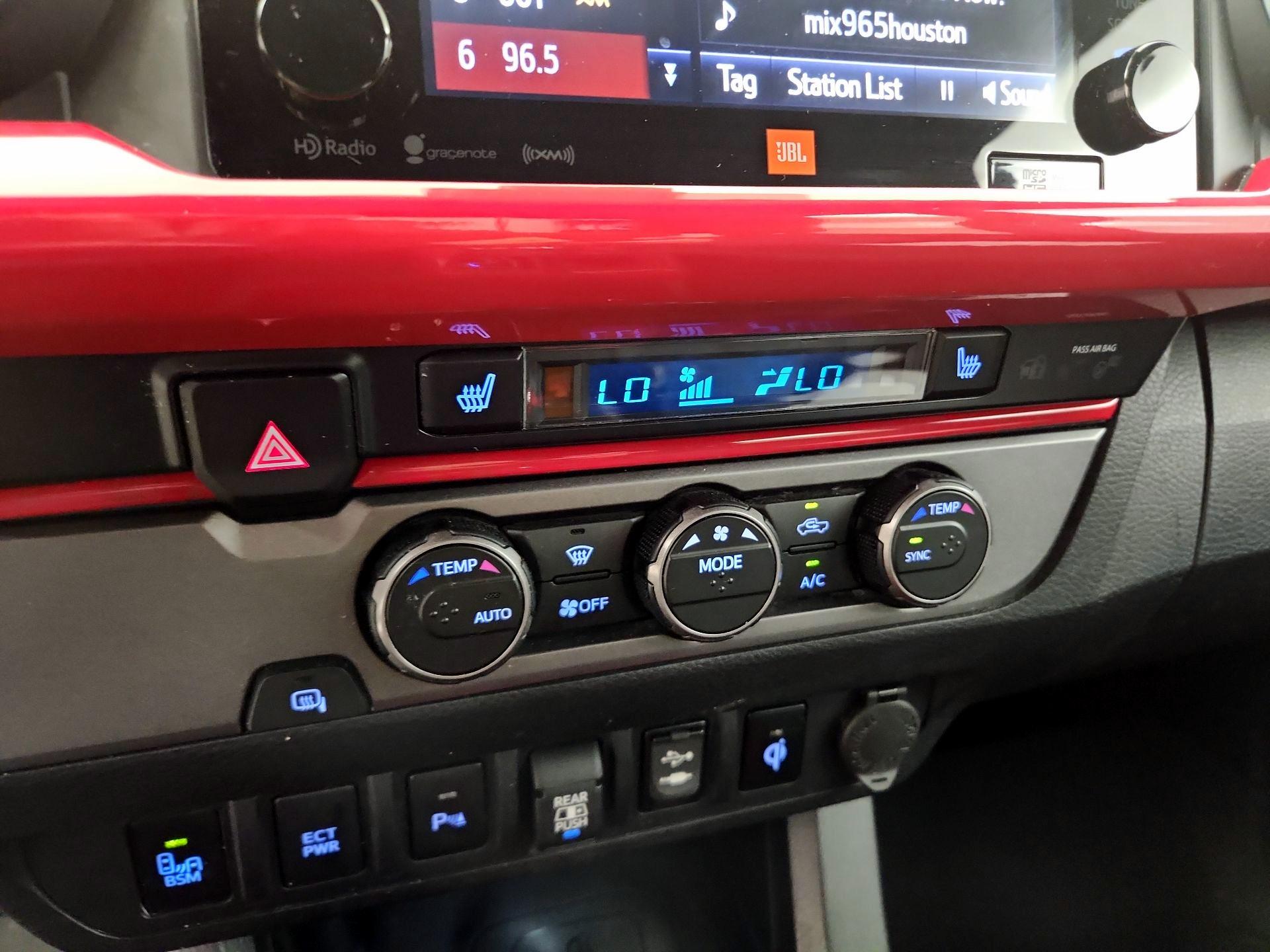 Thumbnail: 2019 Toyota Tacoma - 16