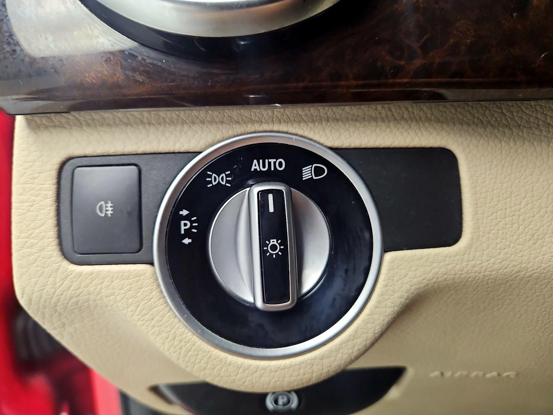 Thumbnail: 2015 Mercedes-Benz GLK - 13