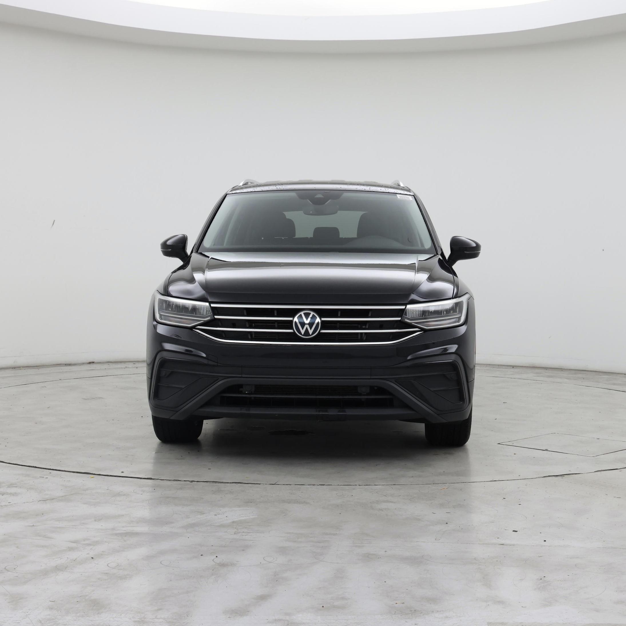 Thumbnail: 2023 Volkswagen Tiguan - 5