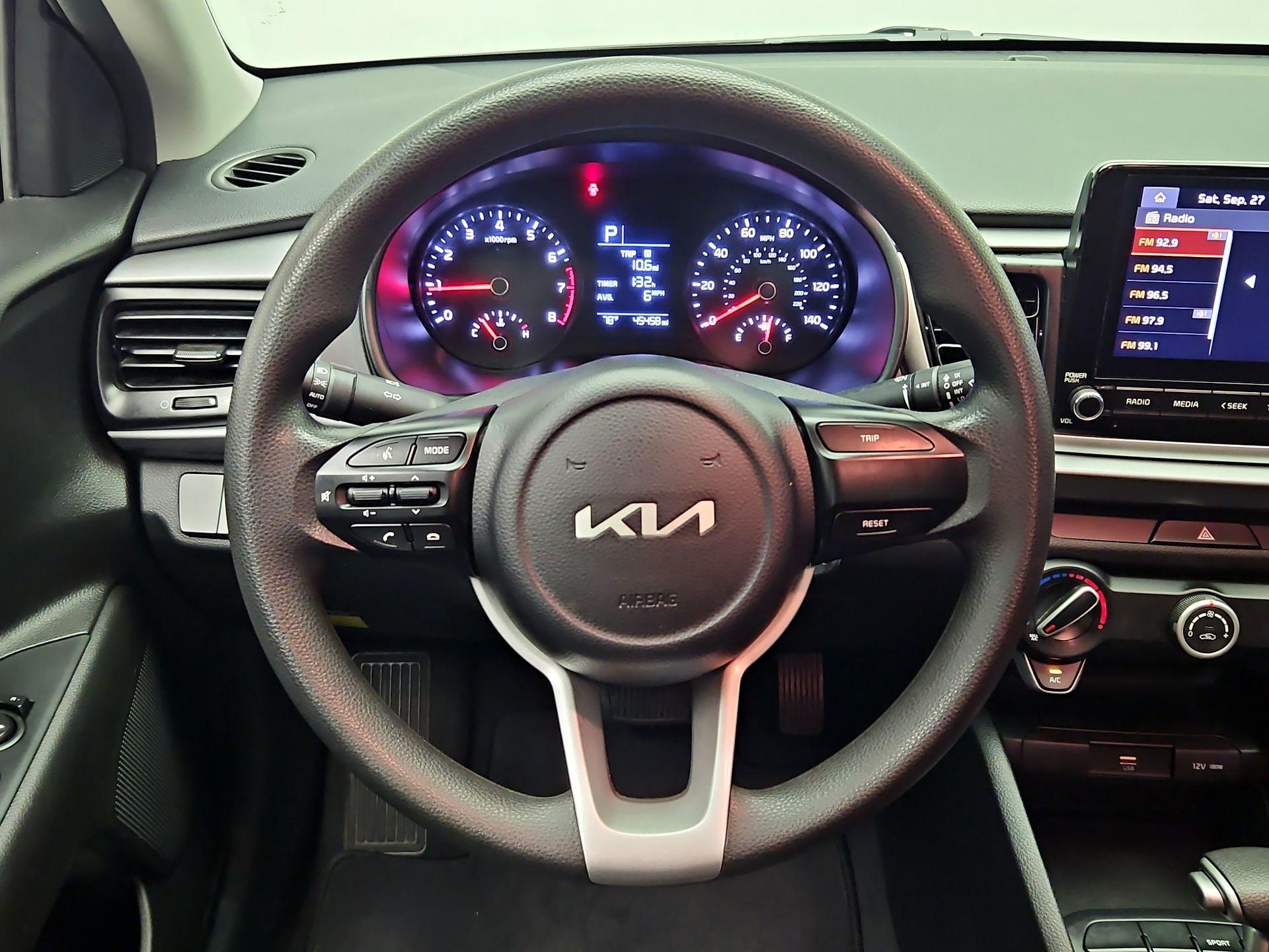 Thumbnail: 2022 Kia Rio - 10