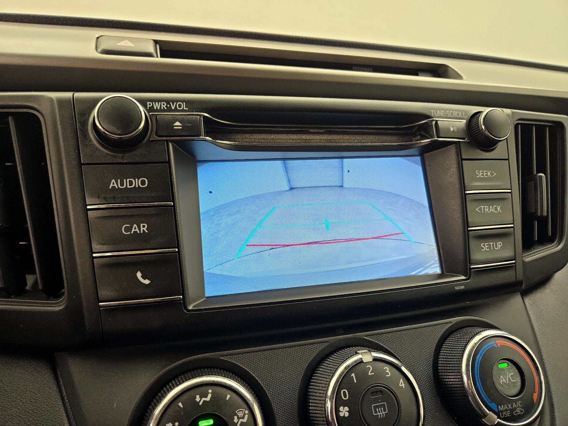 Thumbnail: 2016 Toyota RAV4 - 14