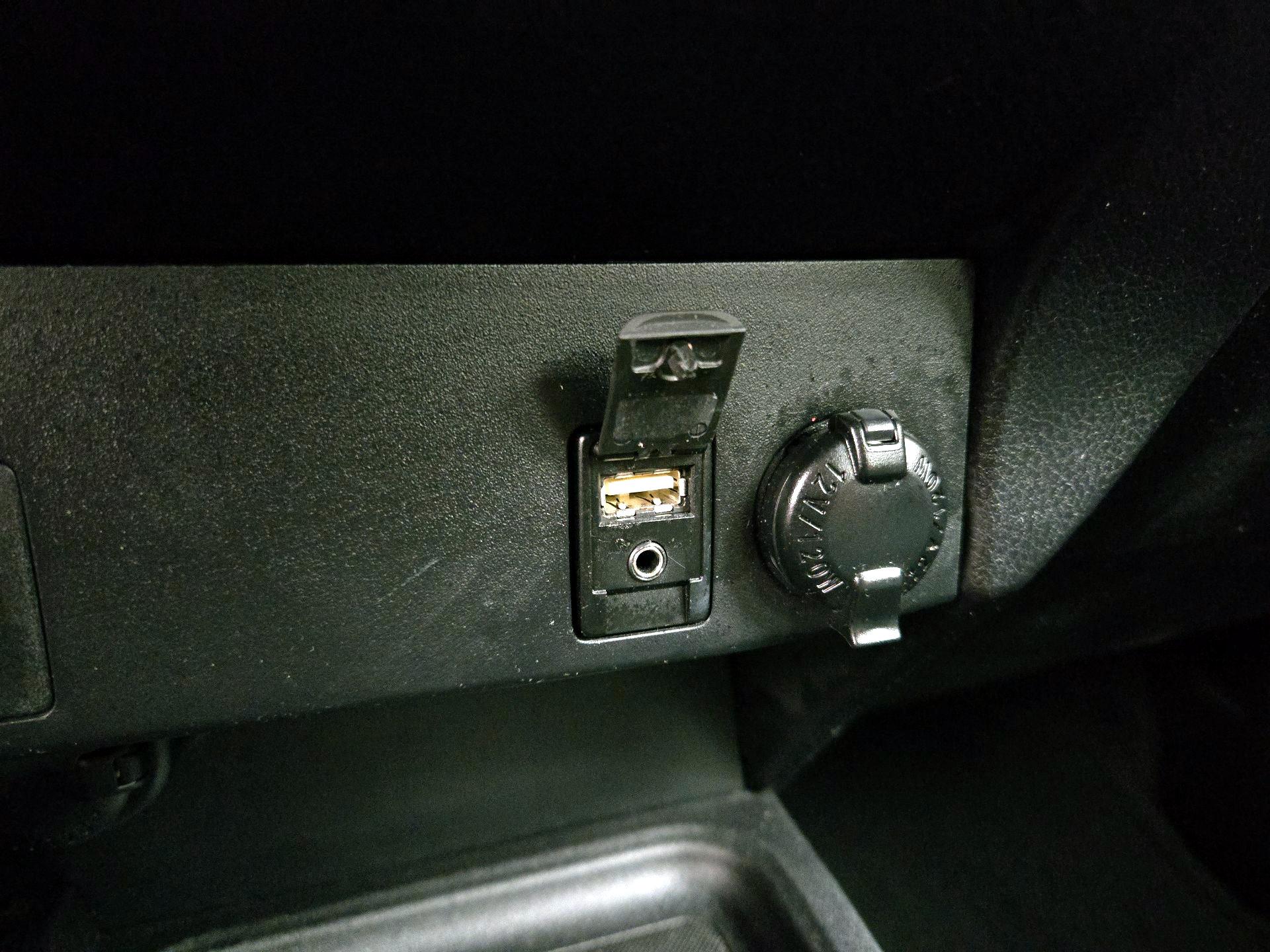 Thumbnail: 2016 Toyota RAV4 - 18