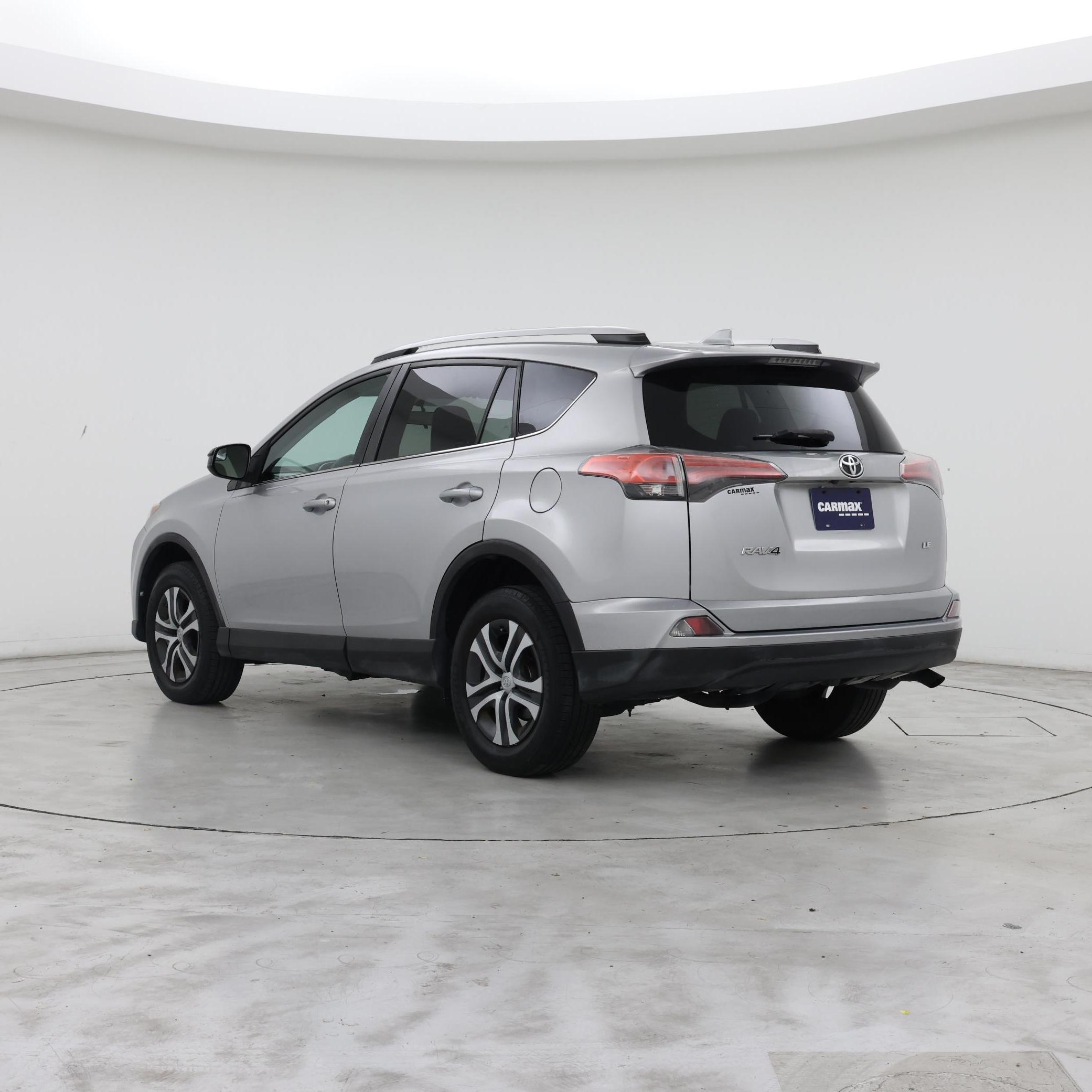 Thumbnail: 2016 Toyota RAV4 - 2