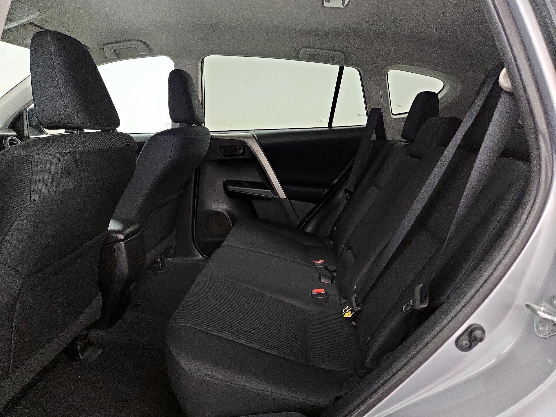 Thumbnail: 2016 Toyota RAV4 - 19