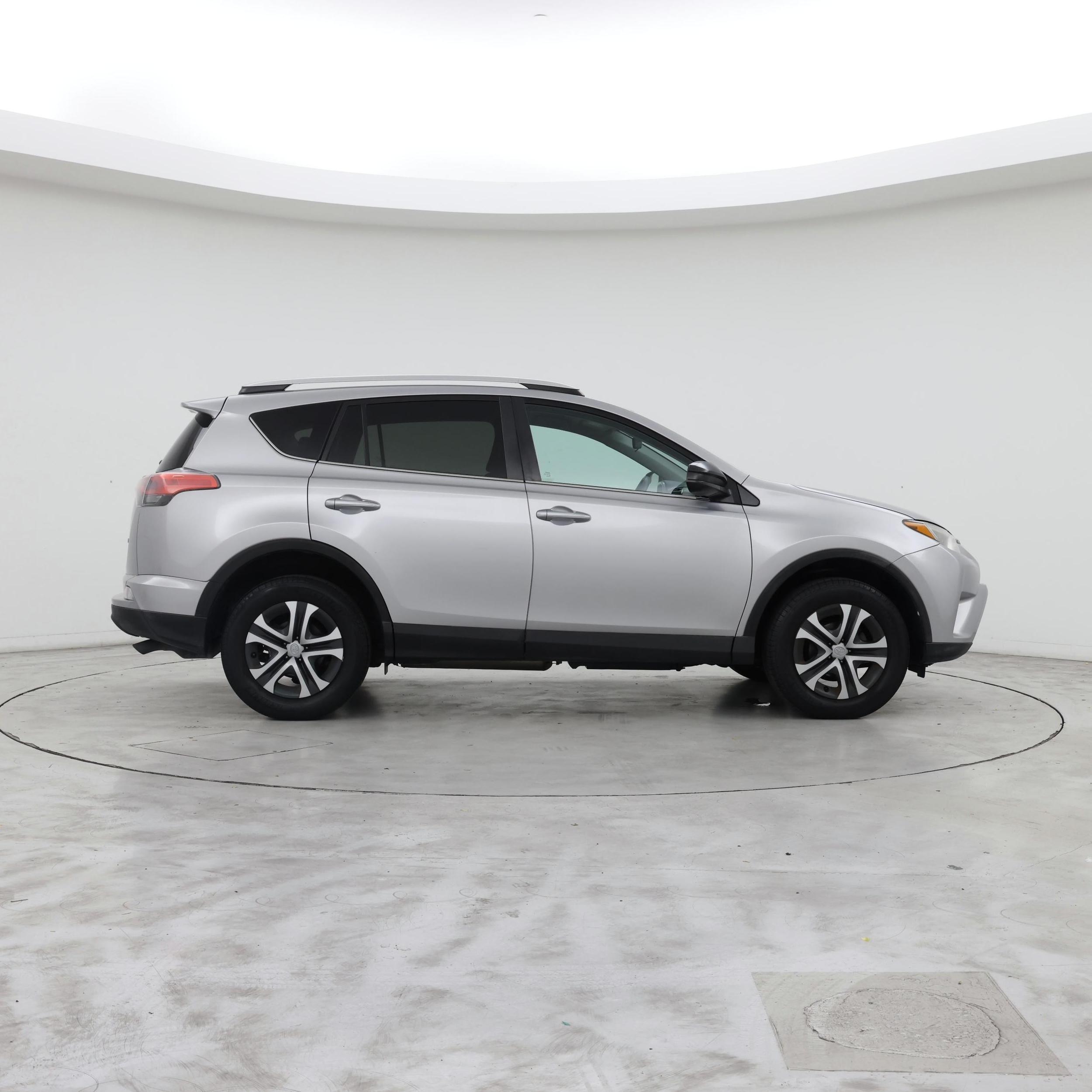 Thumbnail: 2016 Toyota RAV4 - 7
