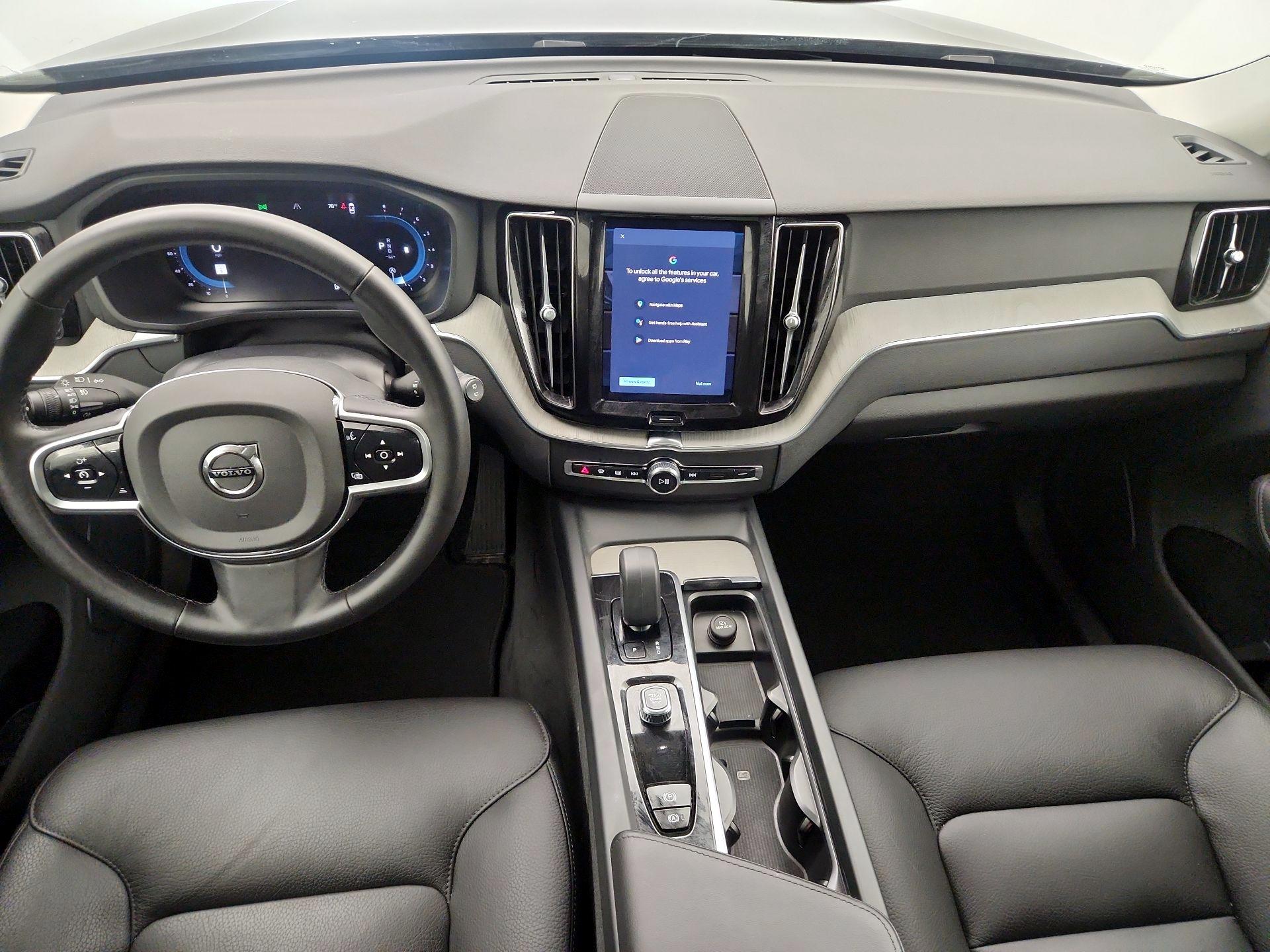 Thumbnail: 2025 Volvo XC60 - 9