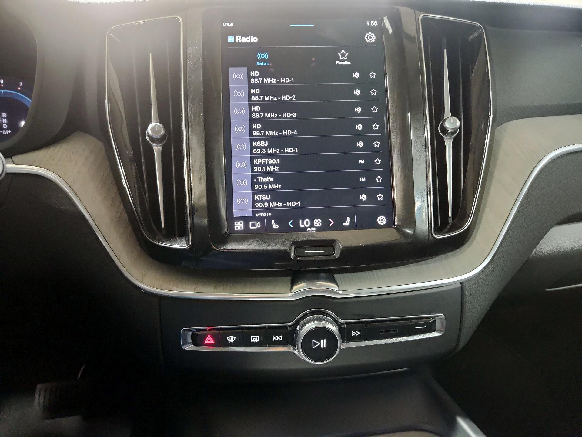 Thumbnail: 2025 Volvo XC60 - 13