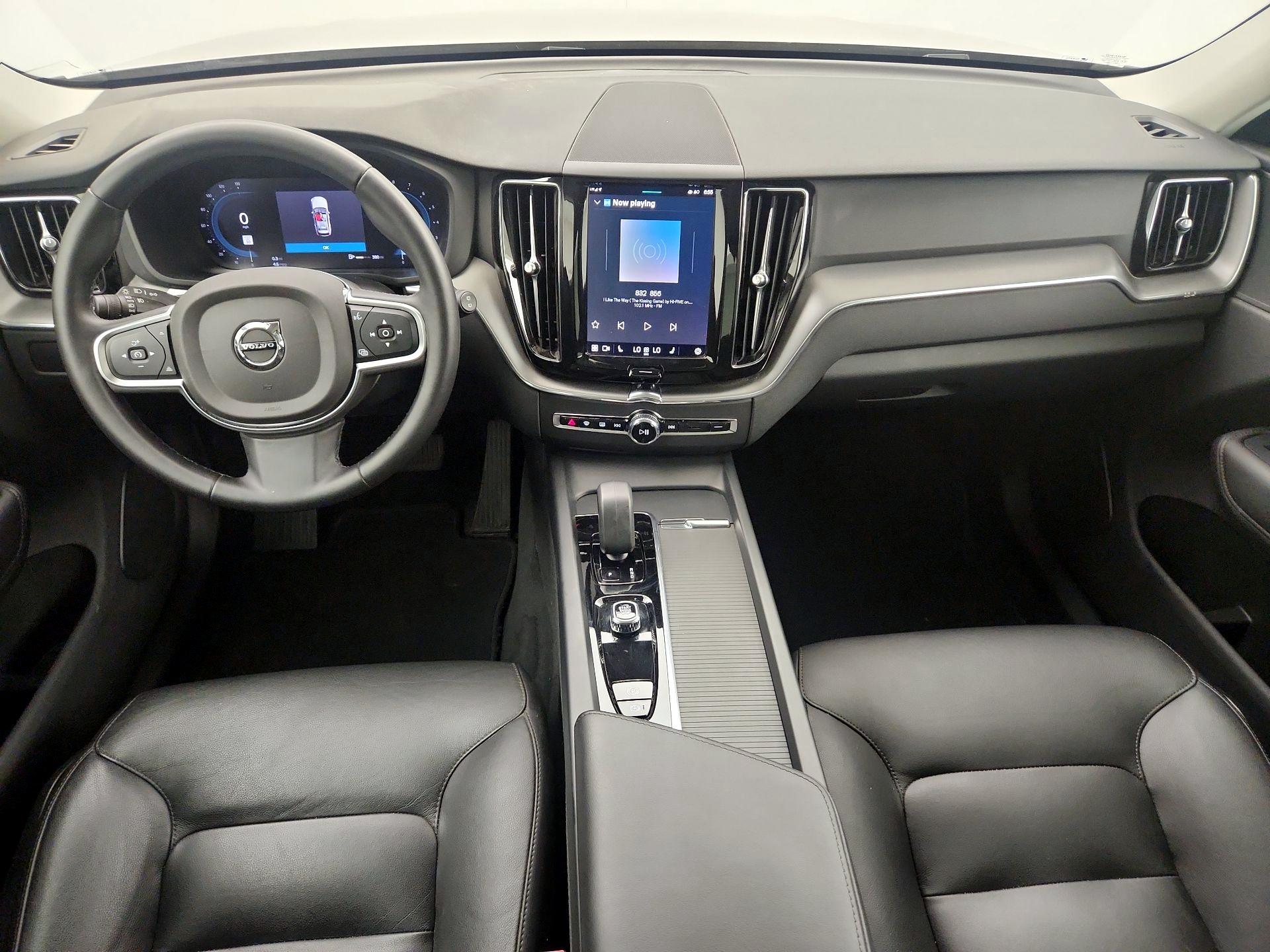 Thumbnail: 2025 Volvo XC60 - 9