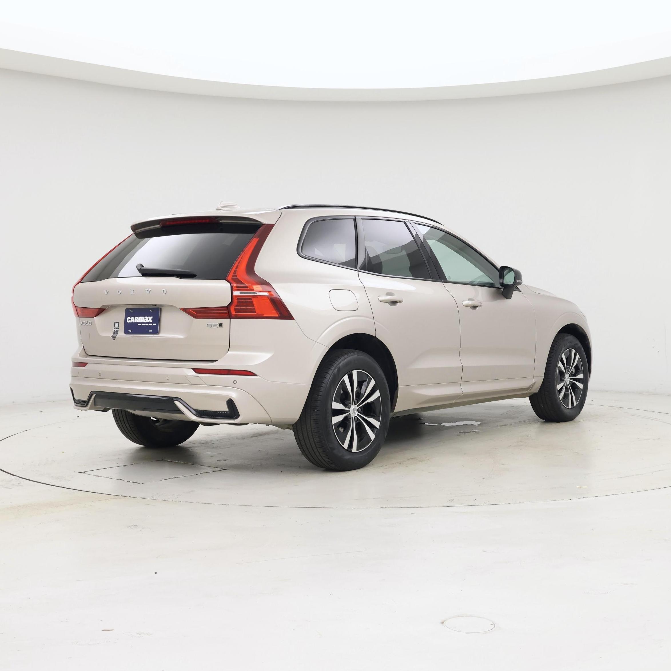 Thumbnail: 2025 Volvo XC60 - 8