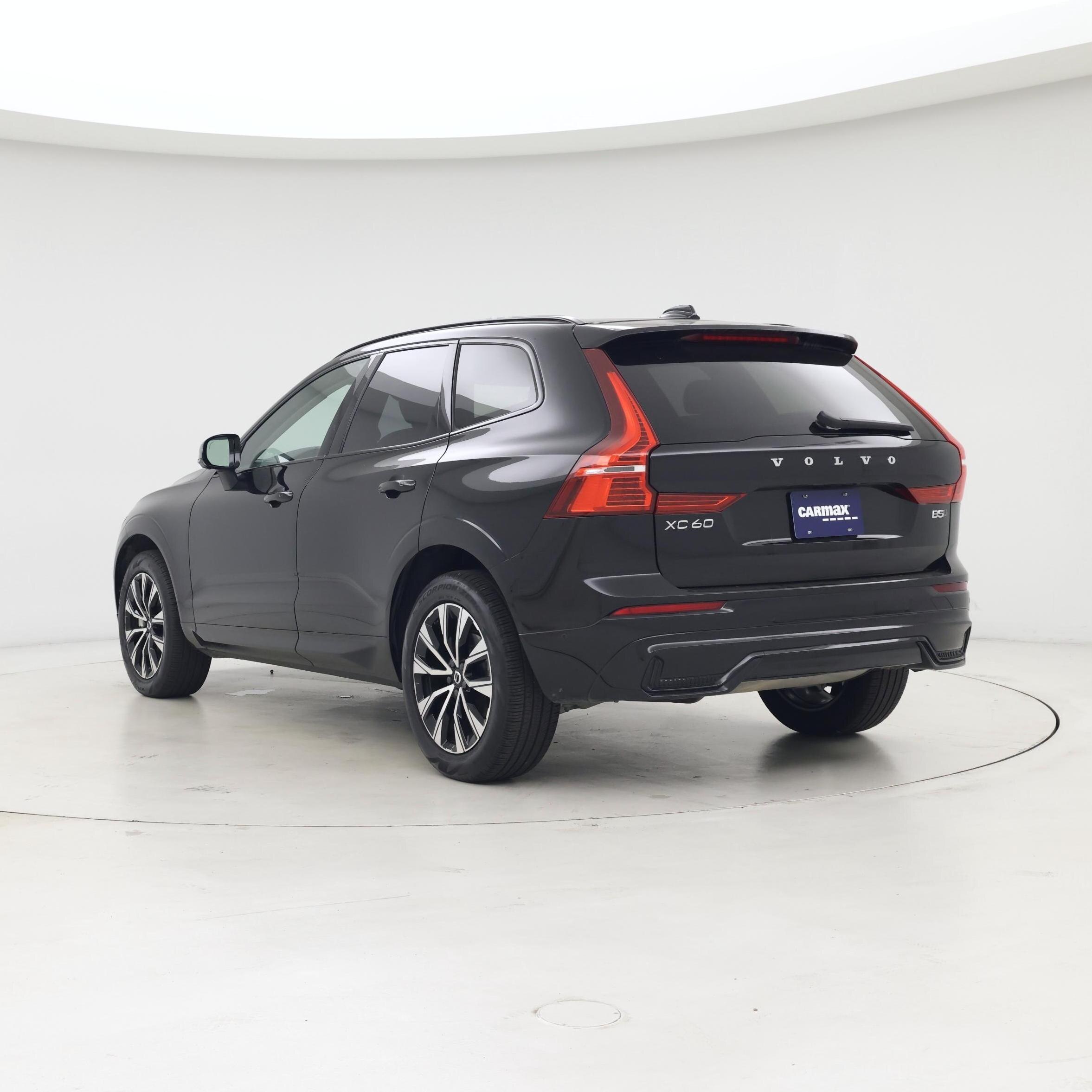 Thumbnail: 2025 Volvo XC60 - 2