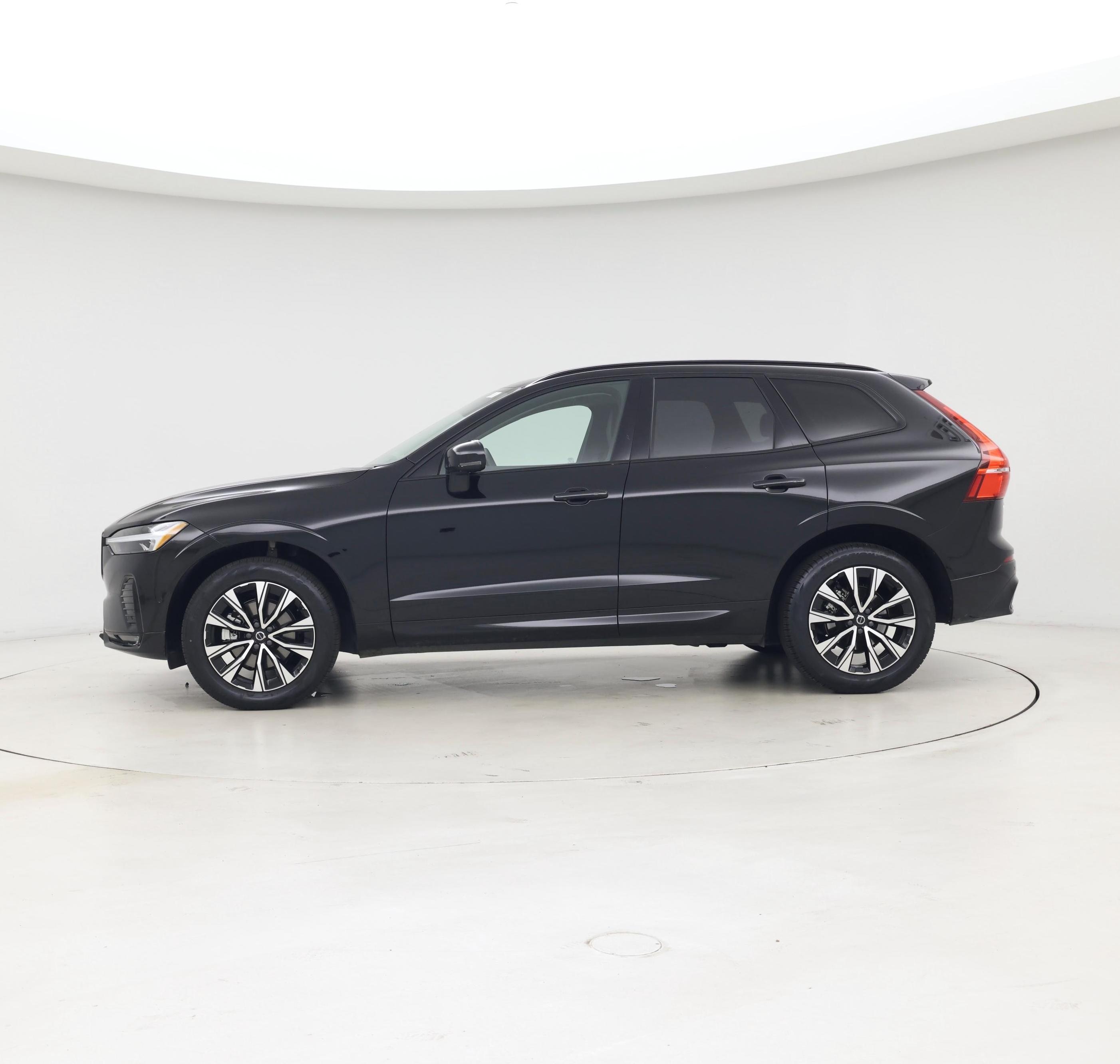Thumbnail: 2025 Volvo XC60 - 3