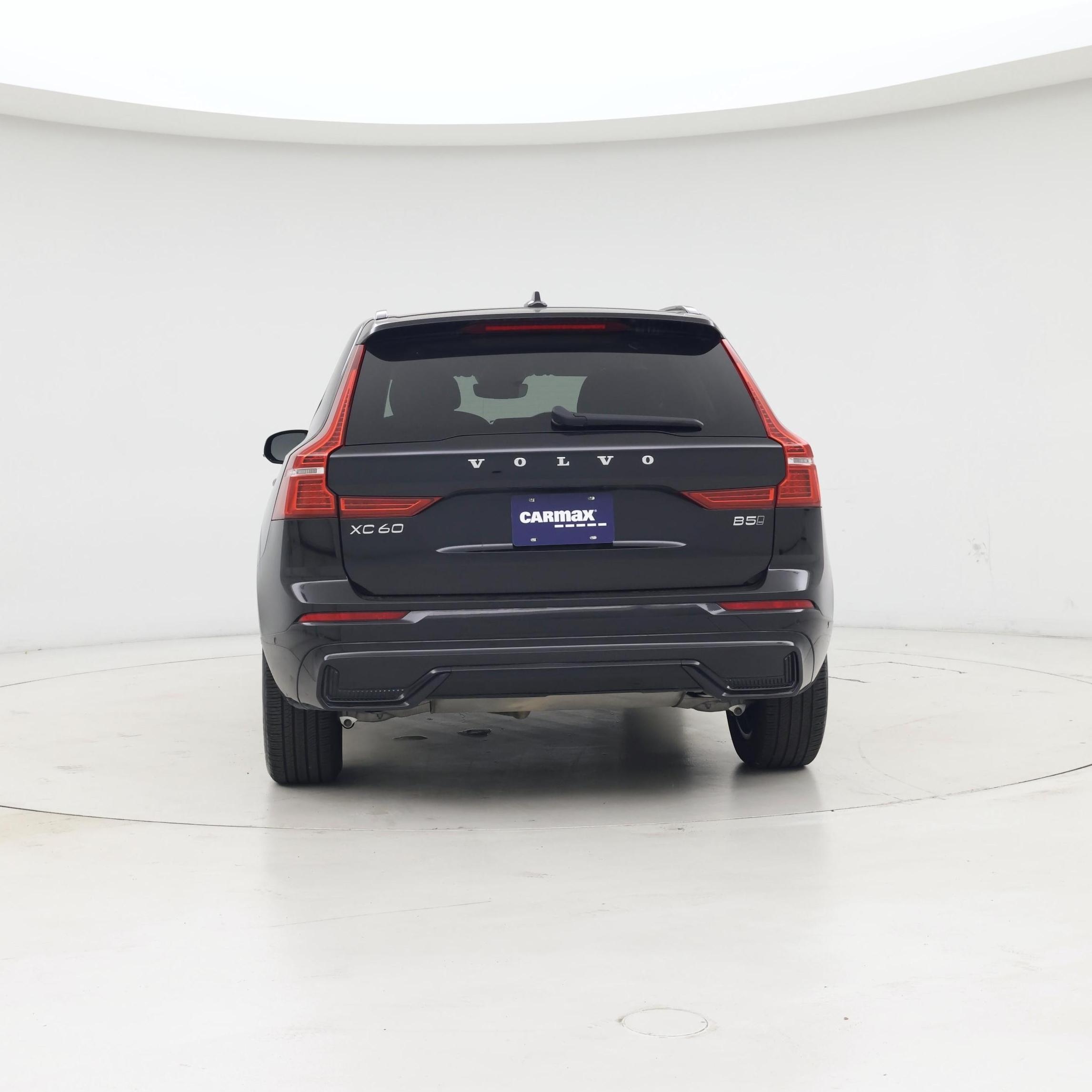Thumbnail: 2025 Volvo XC60 - 6