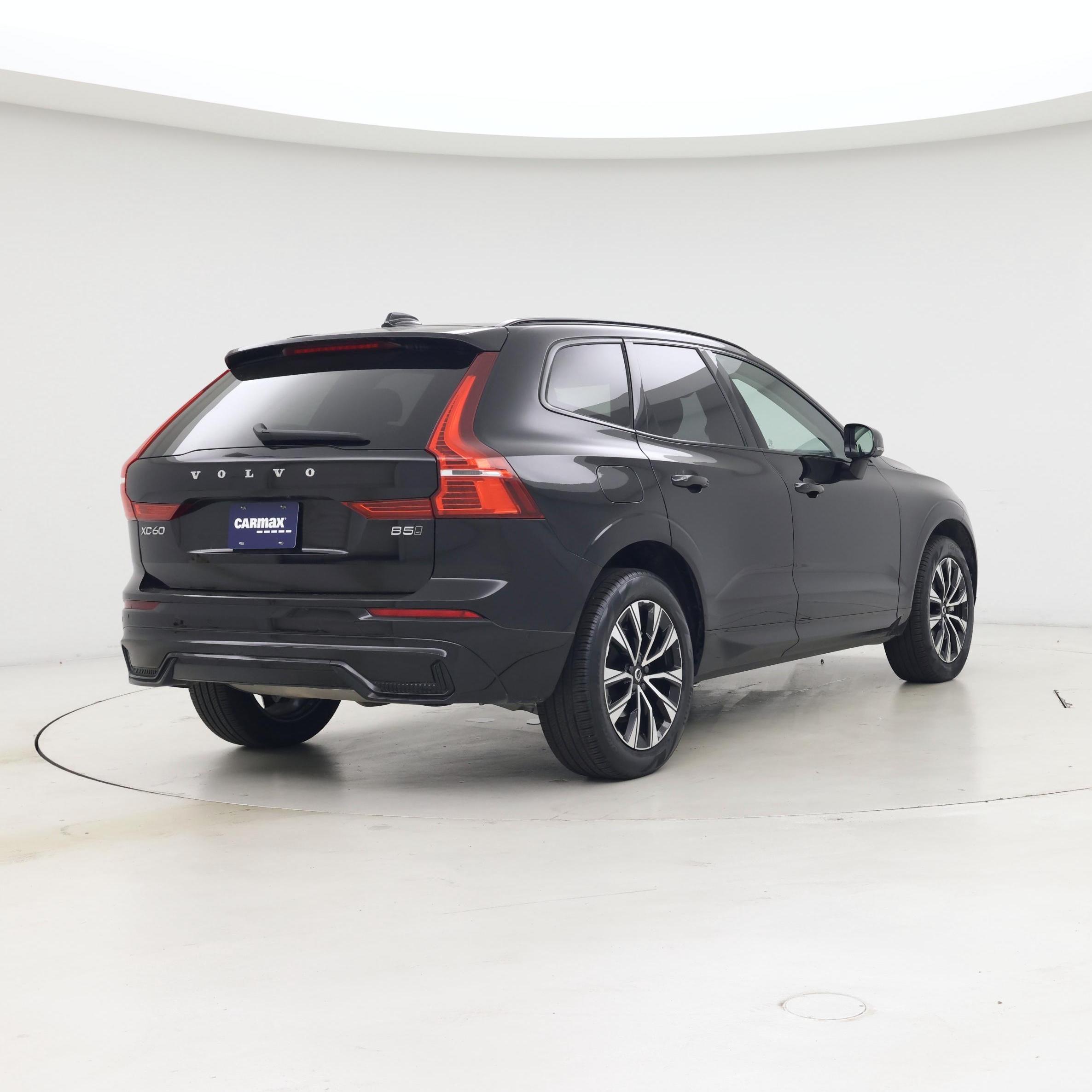 Thumbnail: 2025 Volvo XC60 - 8