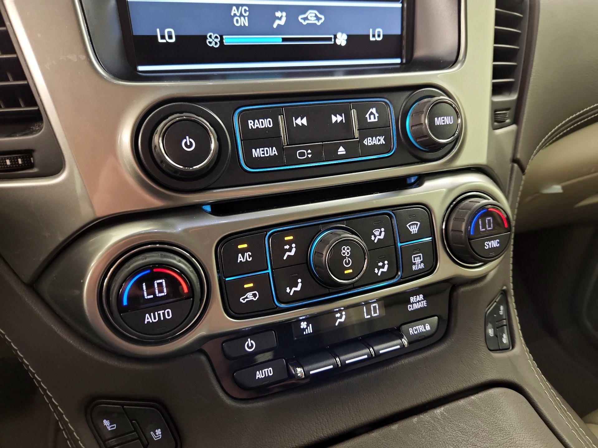 Thumbnail: 2018 Chevrolet Suburban - 17