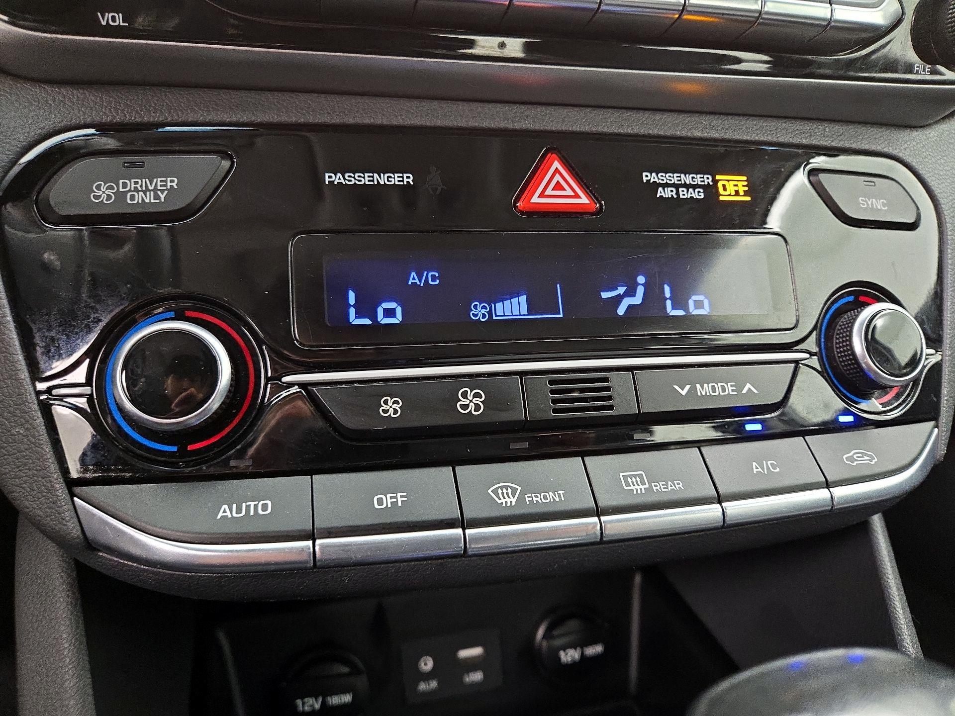 Thumbnail: 2018 Hyundai Ioniq - 16