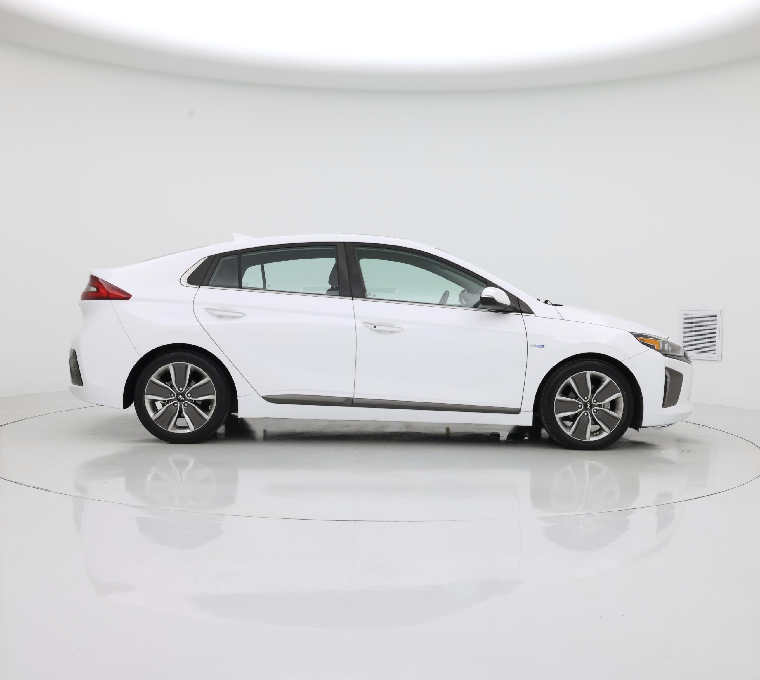 Thumbnail: 2018 Hyundai Ioniq - 7