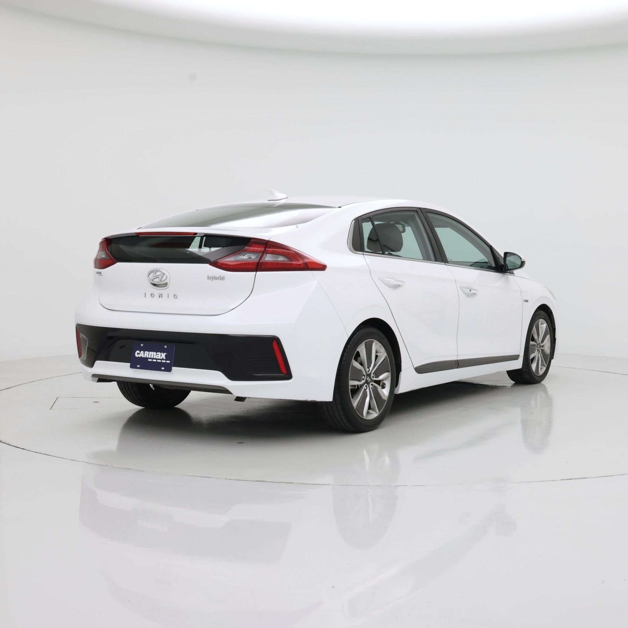 Thumbnail: 2018 Hyundai Ioniq - 8