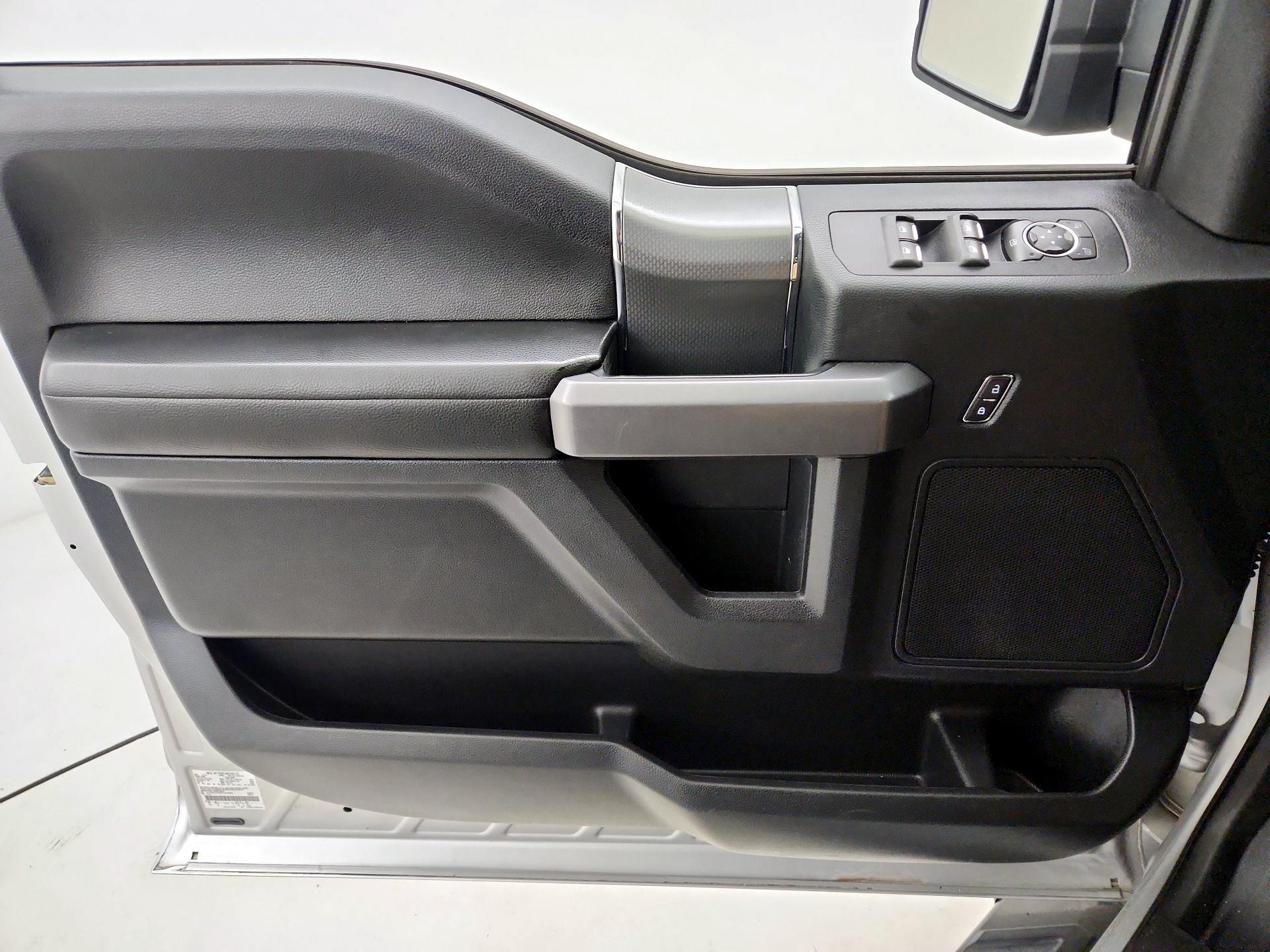 Thumbnail: 2015 Ford F-150 - 12
